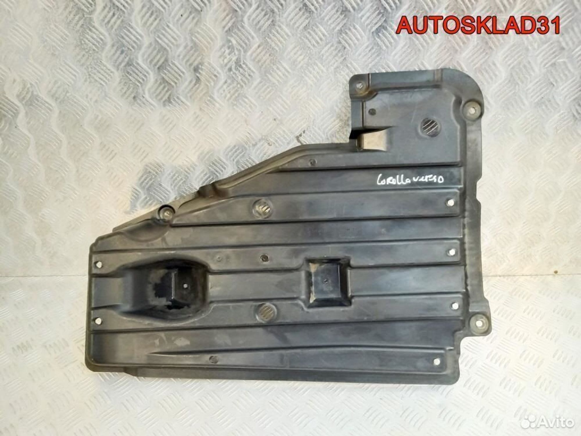 Пыльник кузова Toyota CorollaVerso 583980F010, 1200 рублей, Дубовое