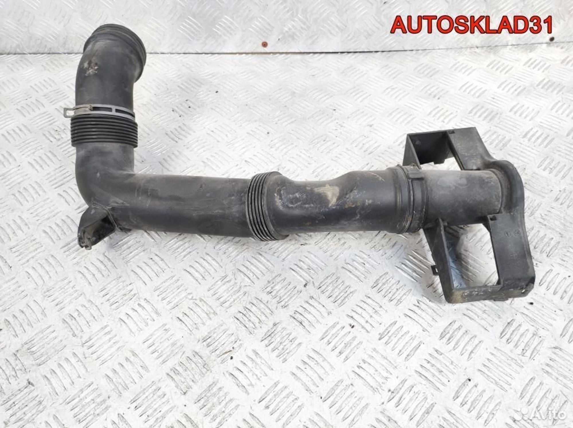 Патрубок воздушного фильтра VW Touran 1K0129618T, 1300 рублей, Дубовое