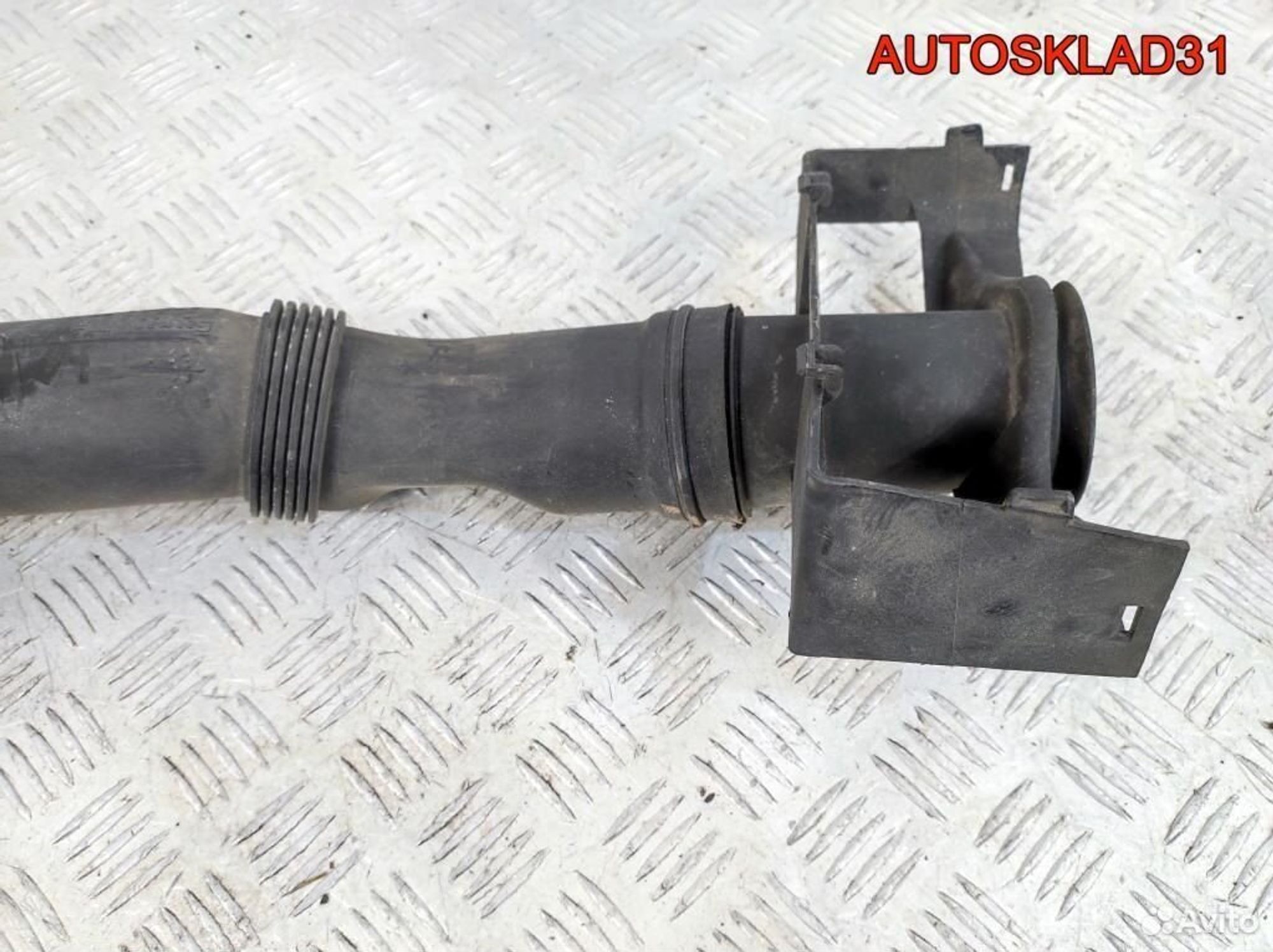 Патрубок воздушного фильтра VW Touran 1K0129618T, 1300 рублей, Дубовое