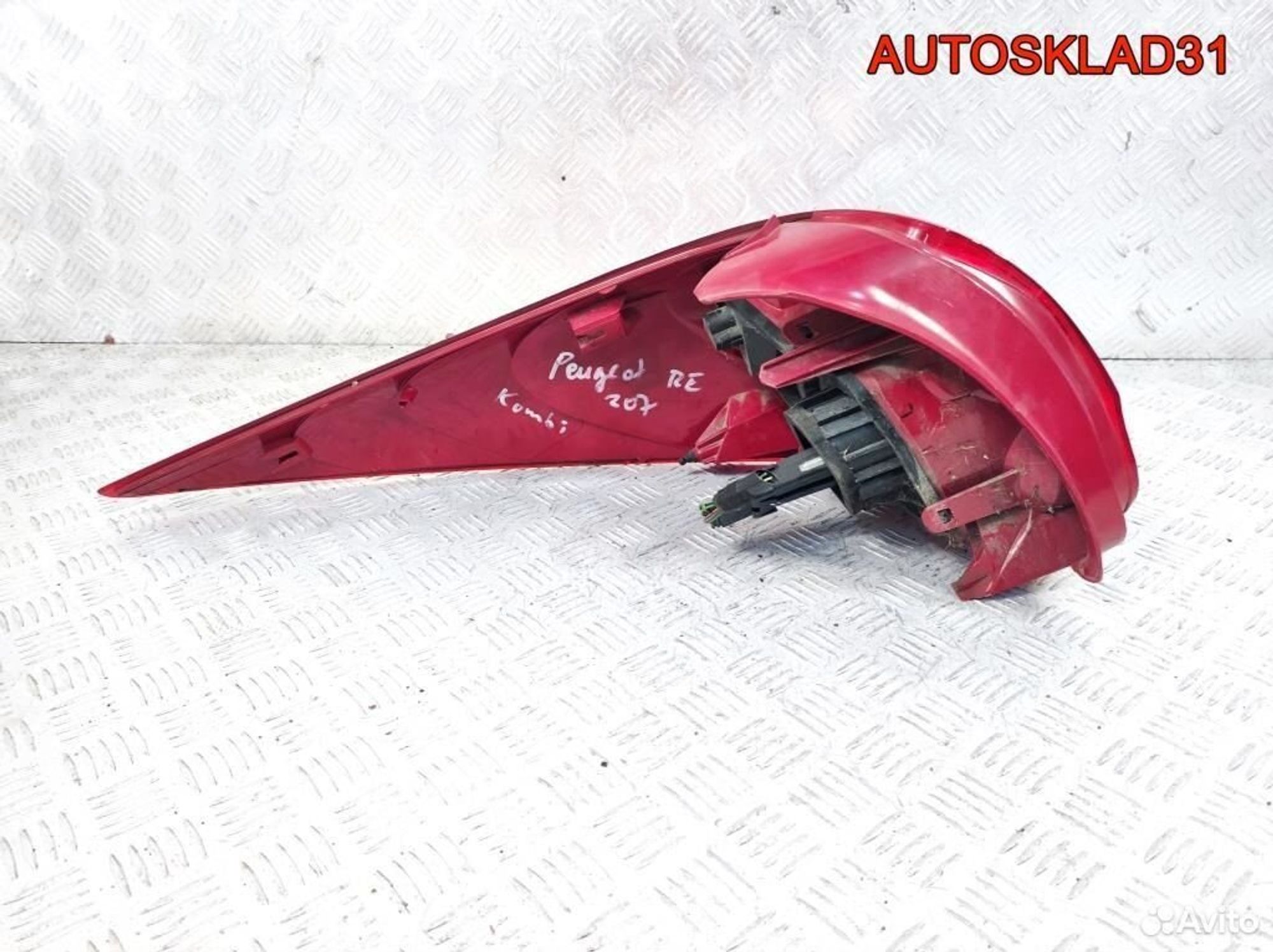 Фонарь задний правый Peugeot 207 6351CT Универсал, 3200 рублей, Дубовое