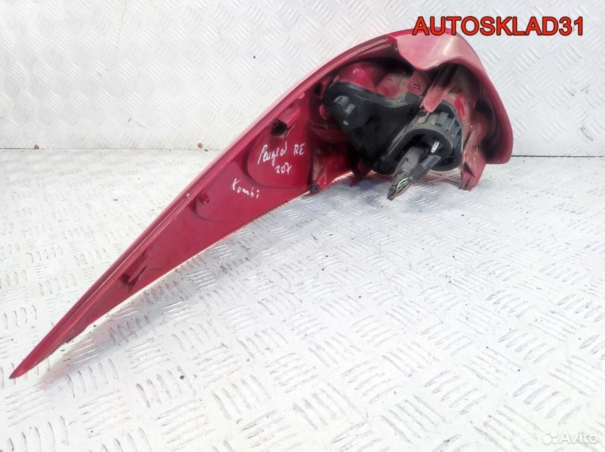 Фонарь задний правый Peugeot 207 6351CT Универсал, 3200 рублей, Дубовое