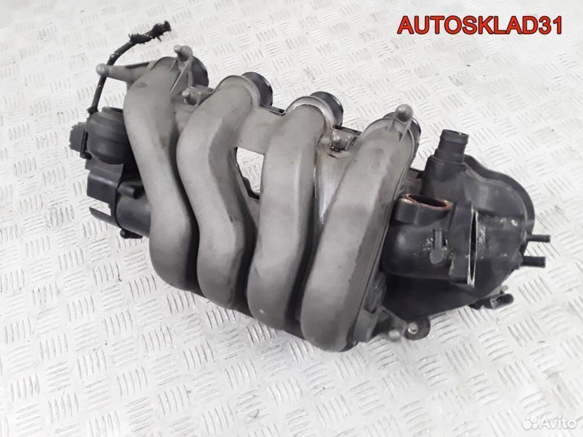Коллектор впускной VW Passat B6 2.0 BLR 06F133210K, 4100 рублей, Дубовое
