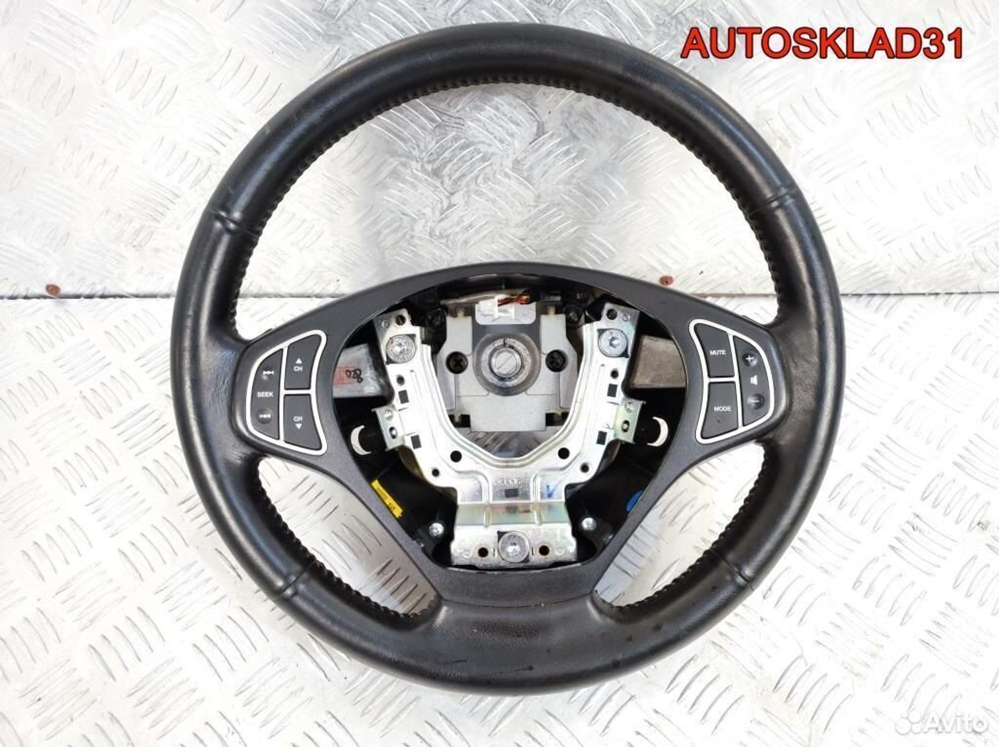 Рулевое колесо мультируль Kia Ceed 561101H170EQ, 2600 рублей, Дубовое