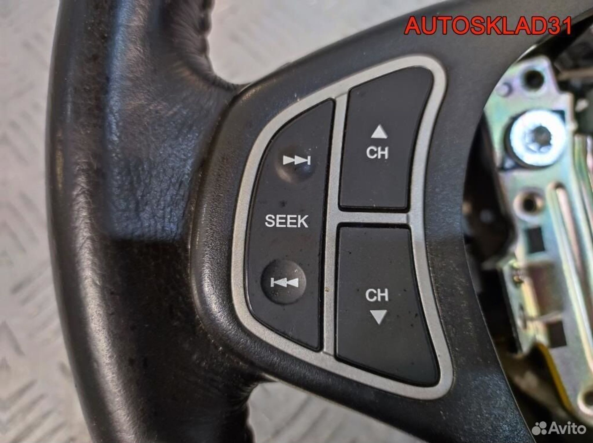 Рулевое колесо мультируль Kia Ceed 561101H170EQ, 2600 рублей, Дубовое