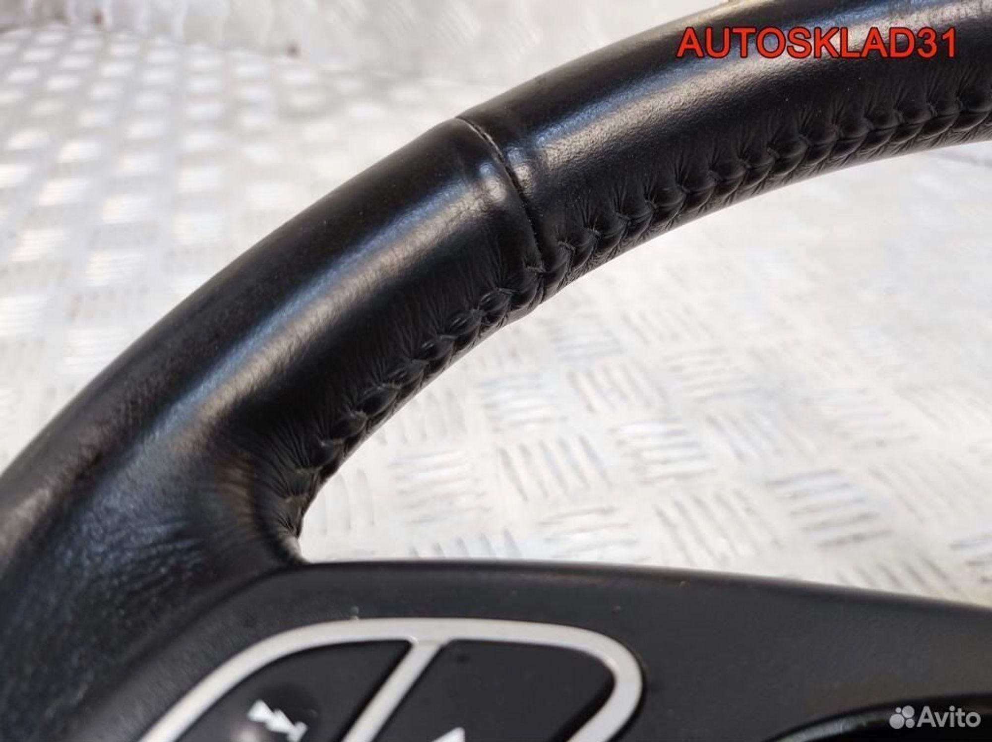 Рулевое колесо мультируль Kia Ceed 561101H170EQ, 2600 рублей, Дубовое