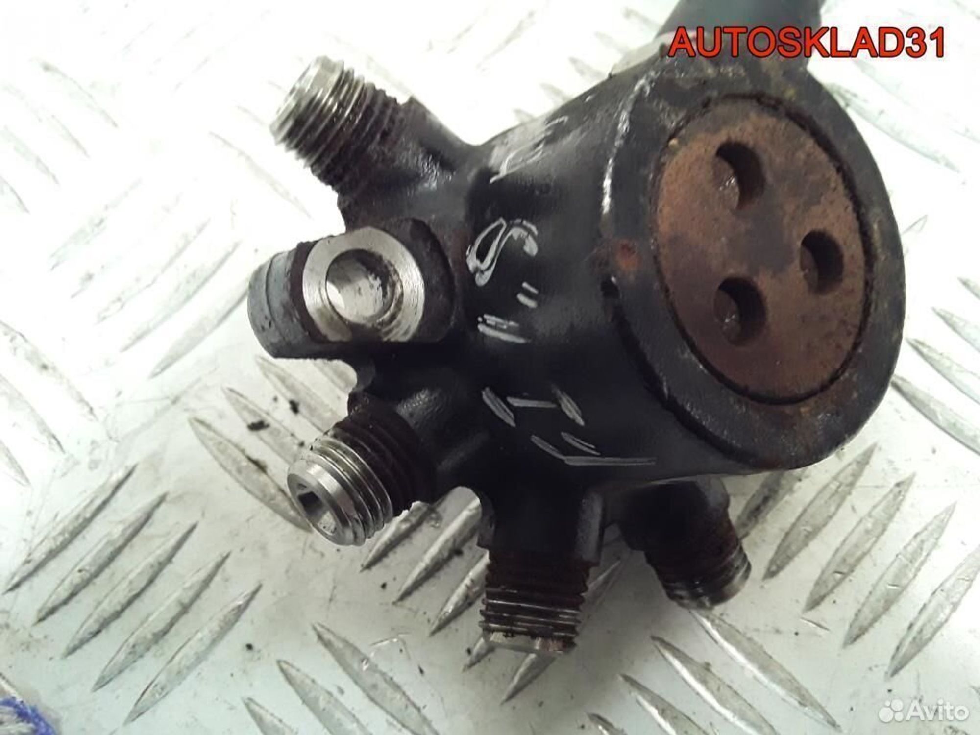 Рейка топливная рампа Ford Focus 1 1S4Q9D280AC, 2100 рублей, Дубовое