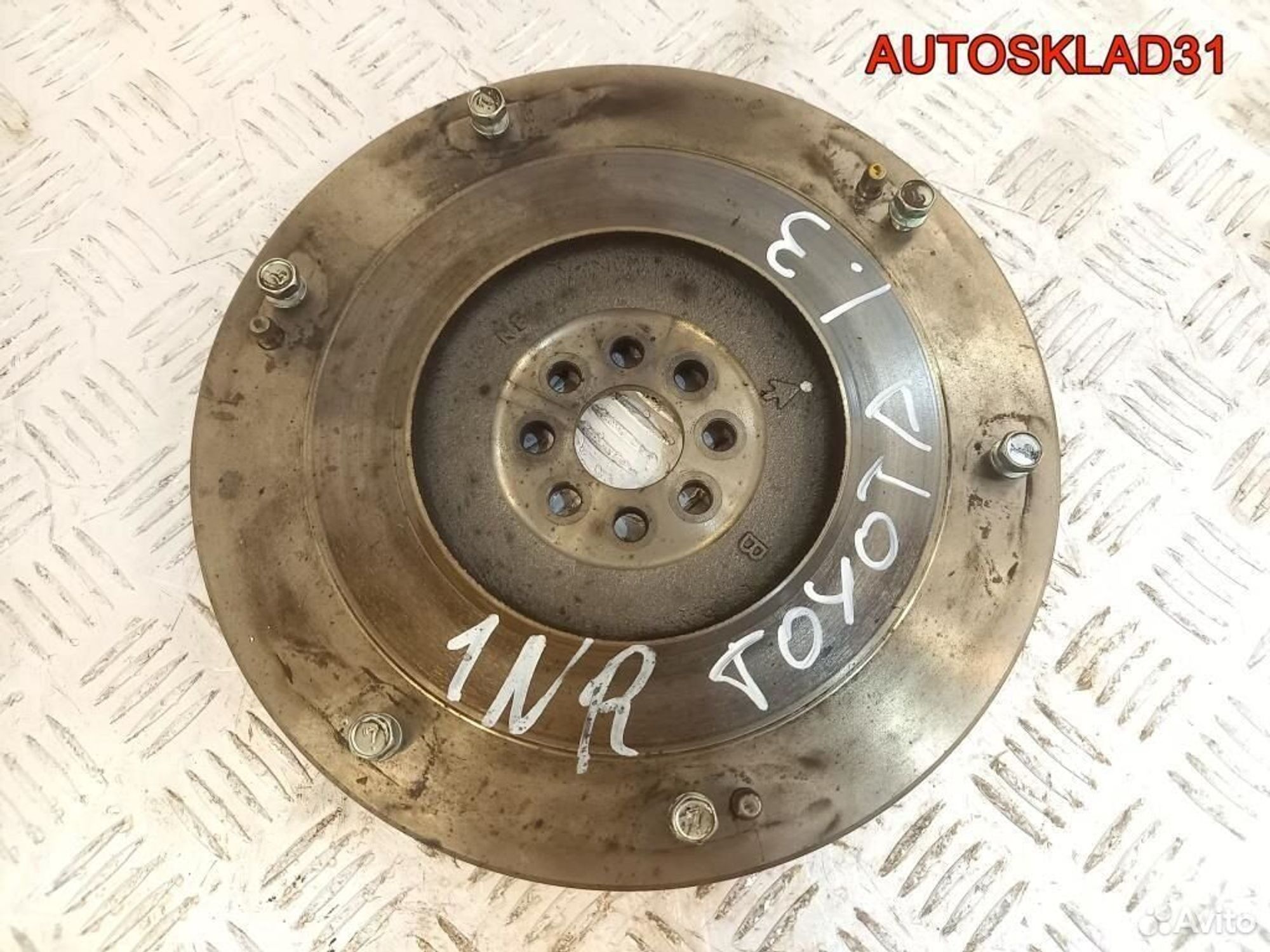 Маховик МКПП Toyota Yaris 1.3 1NR 1340547020, 1800 рублей, Дубовое