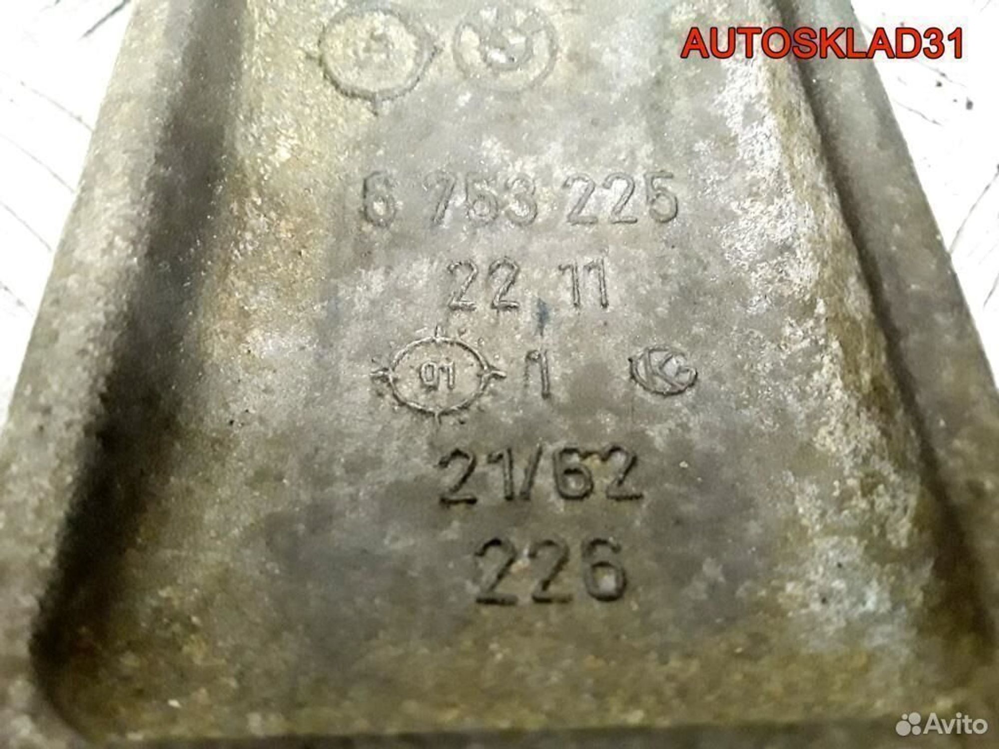 Кронштейн двигателя левый BMW E46 22116753225, 1200 рублей, Дубовое