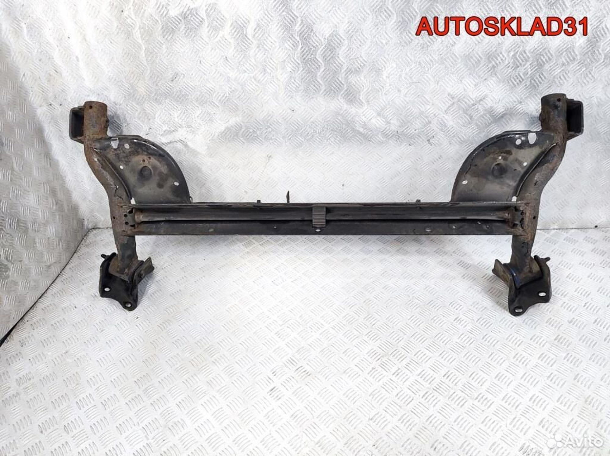 Балка задняя голая Renault Sandero 555019768R, 8100 рублей, Дубовое