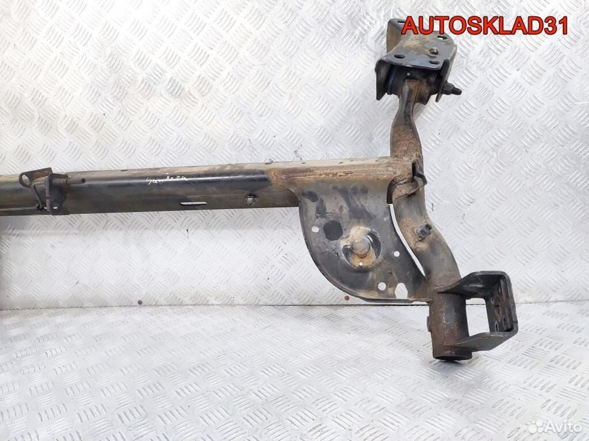 Балка задняя голая Renault Sandero 555019768R, 8100 рублей, Дубовое