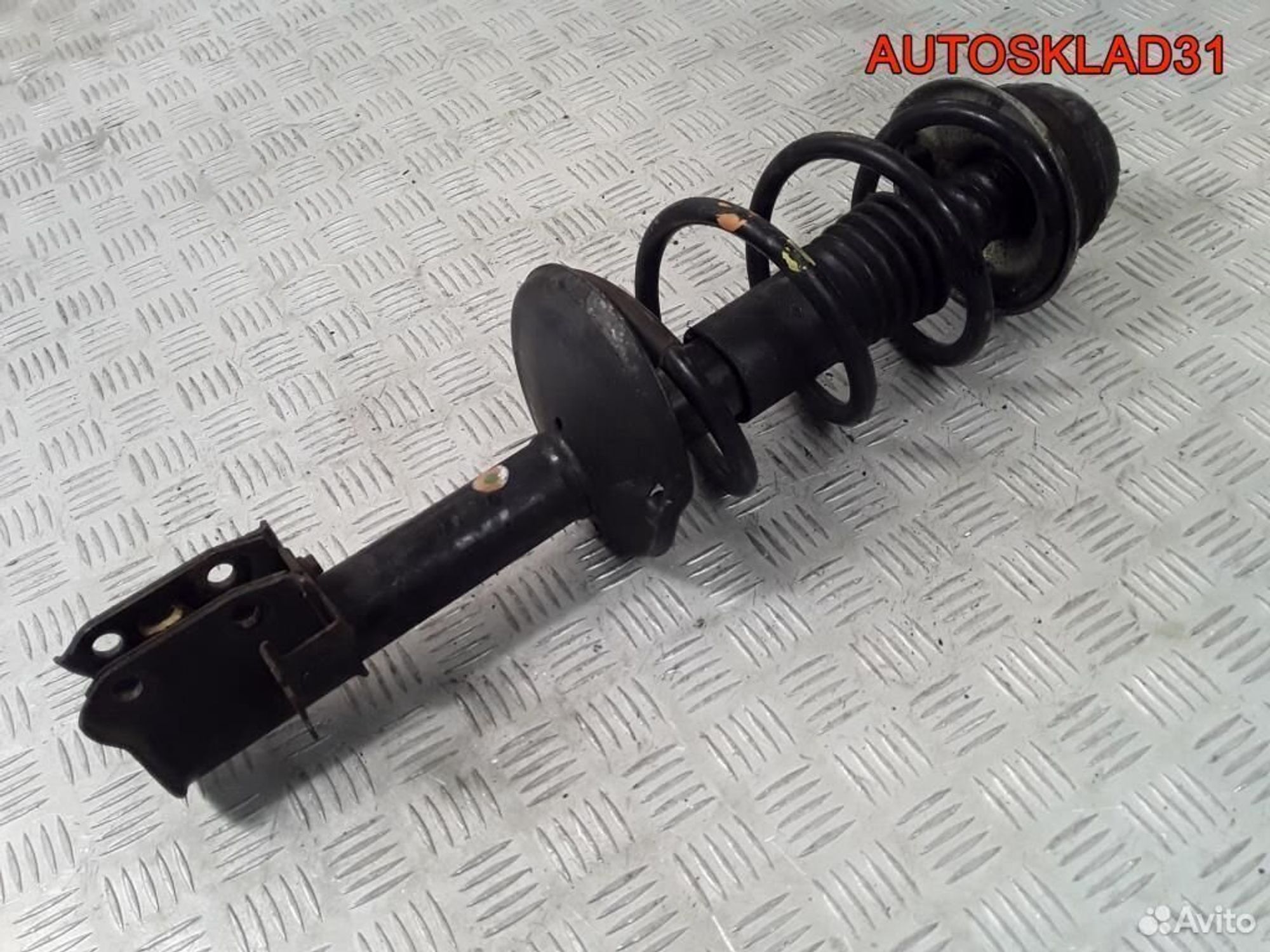 Амортизатор передний Renault Logan 8200748984, 3200 рублей, Дубовое