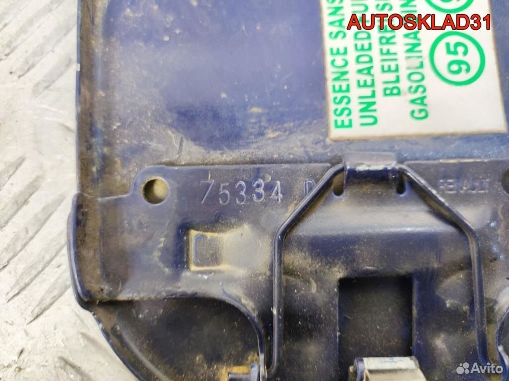 Лючок бензобака Renault Sandero 788306894R, 1100 рублей, Дубовое