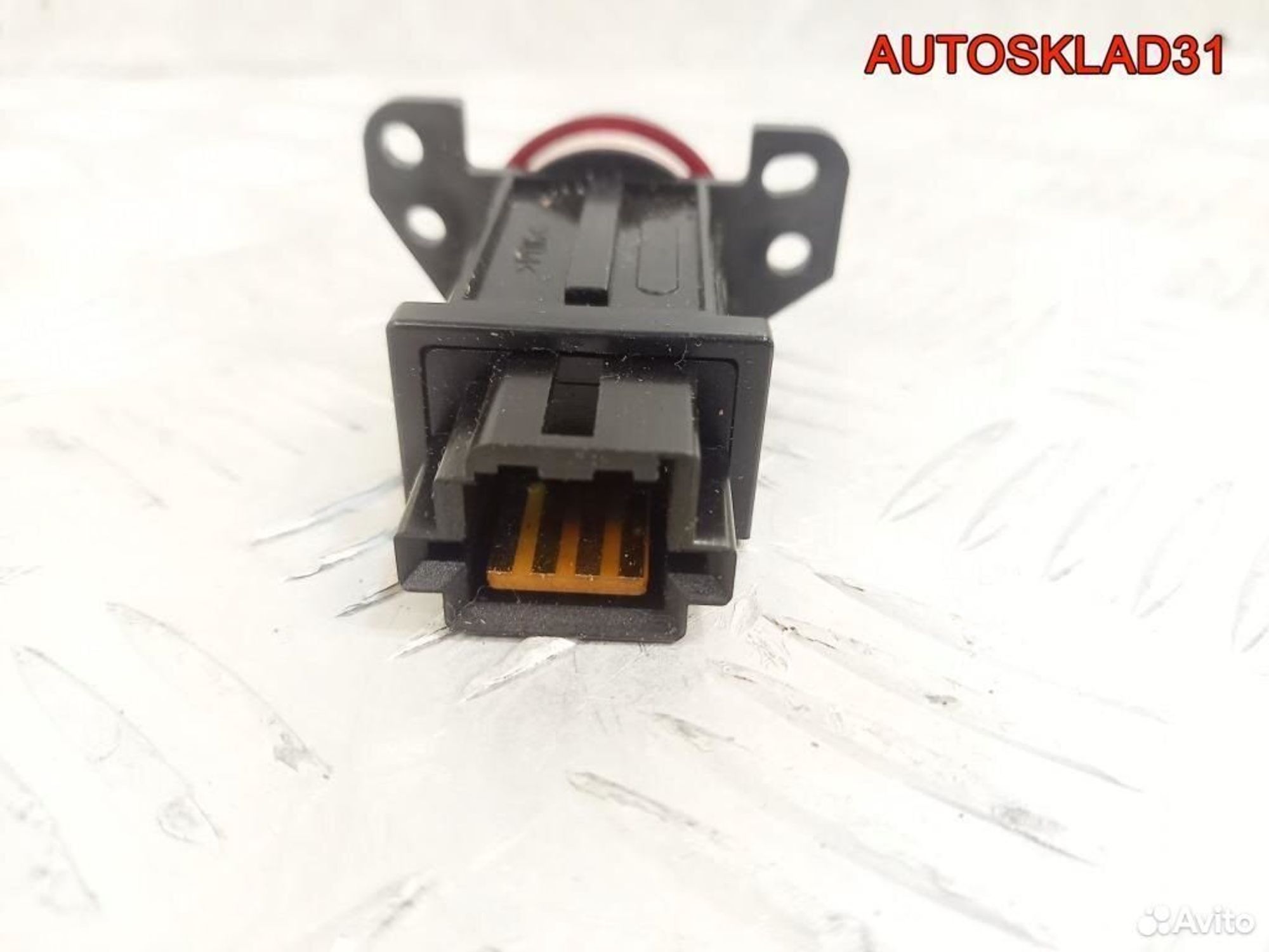 Кнопка аварийной сигнализации Mitsubishi Colt Z3, 1100 рублей, Дубовое