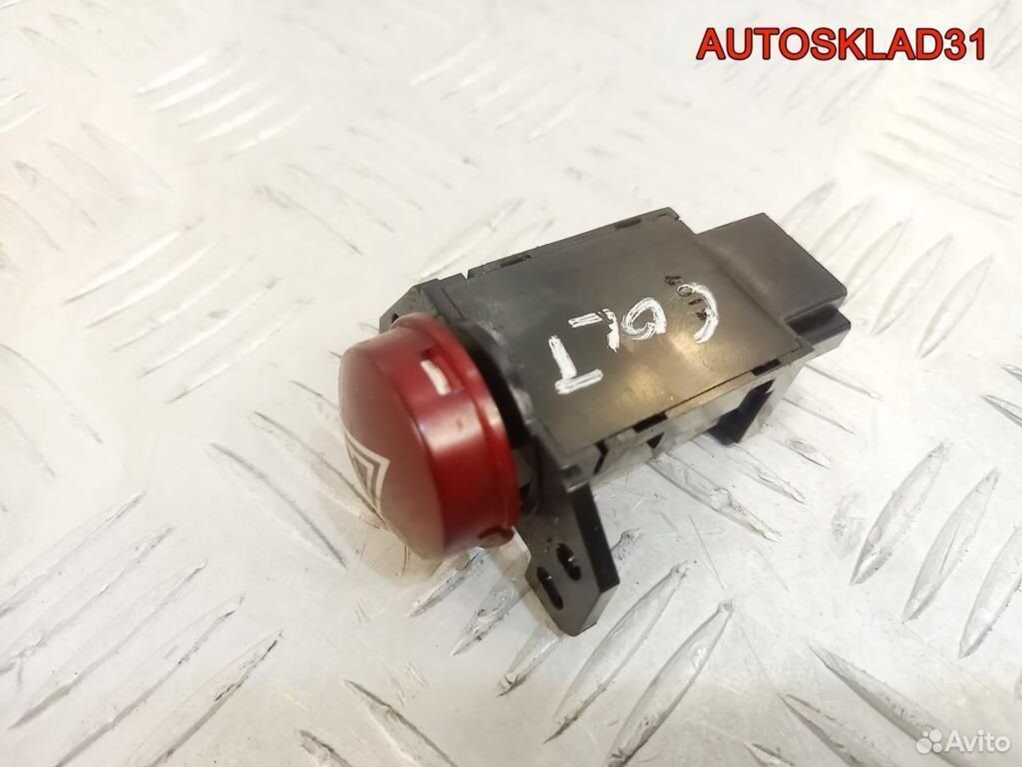 Кнопка аварийной сигнализации Mitsubishi Colt Z3, 1100 рублей, Дубовое