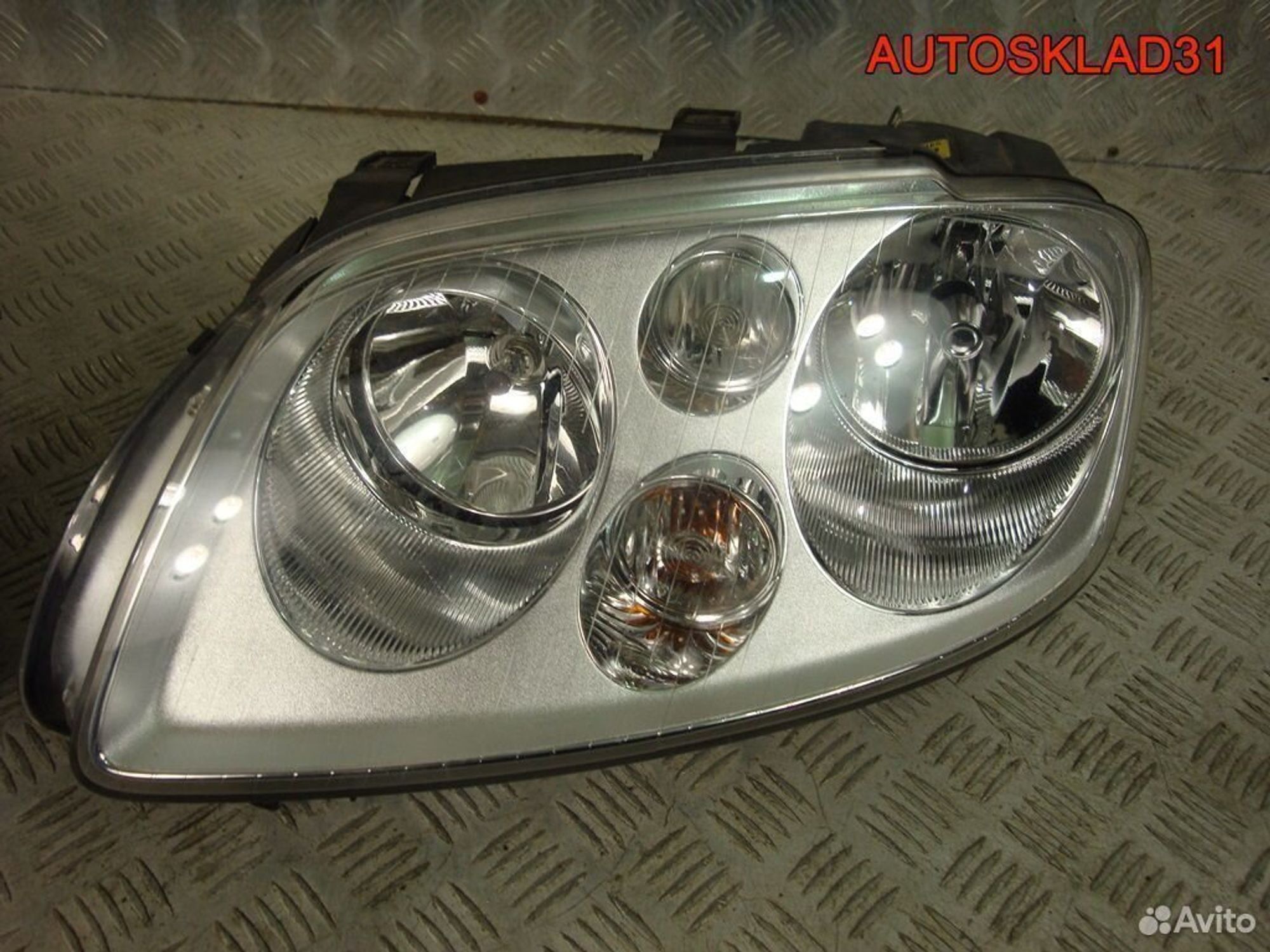 Фары Volkswagen Touran 1T0941005R, 6000 рублей, Дубовое