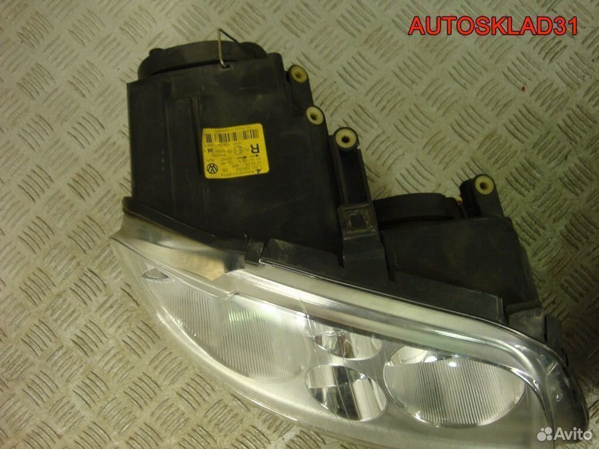 Фары Volkswagen Touran 1T0941005R, 6000 рублей, Дубовое