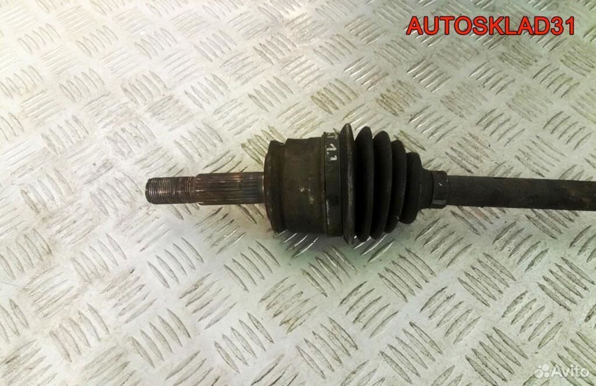 Привод передний правый Mitsubishi Colt Z3 MR582022, 2700 рублей, Дубовое