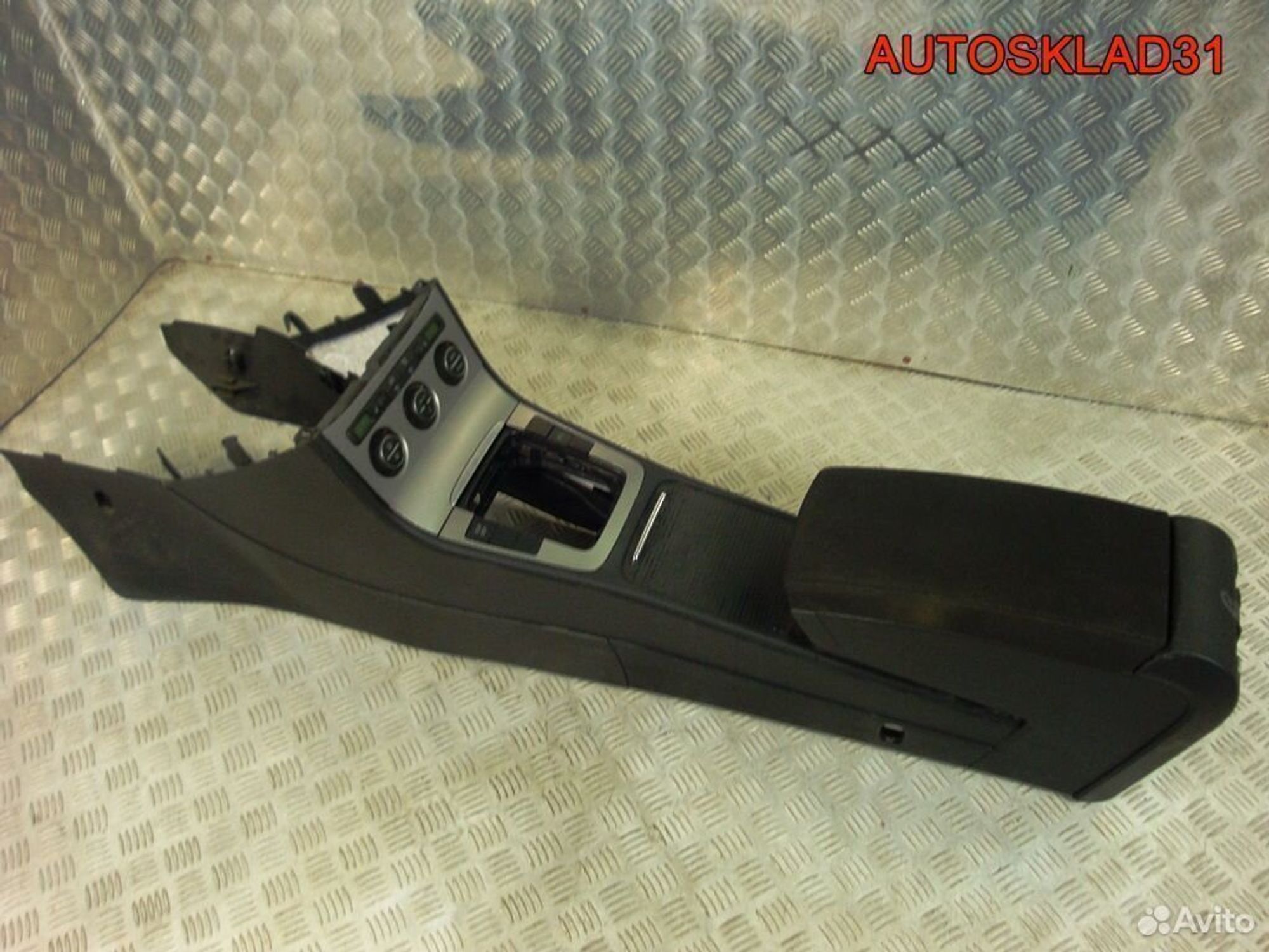 Подлокотник Volkswagen Passat B6 3c0864207tsq, 5700 рублей, Дубовое