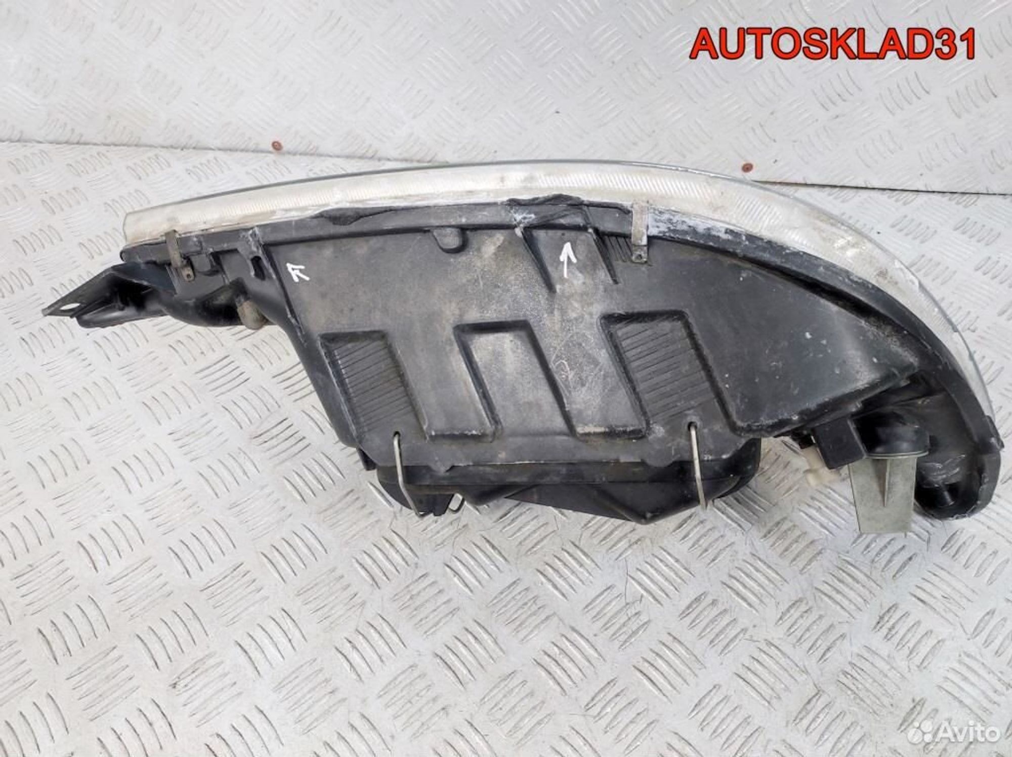 Фара левая Mercedes Benz Sprinter 909 A9018202461, 4900 рублей, Дубовое