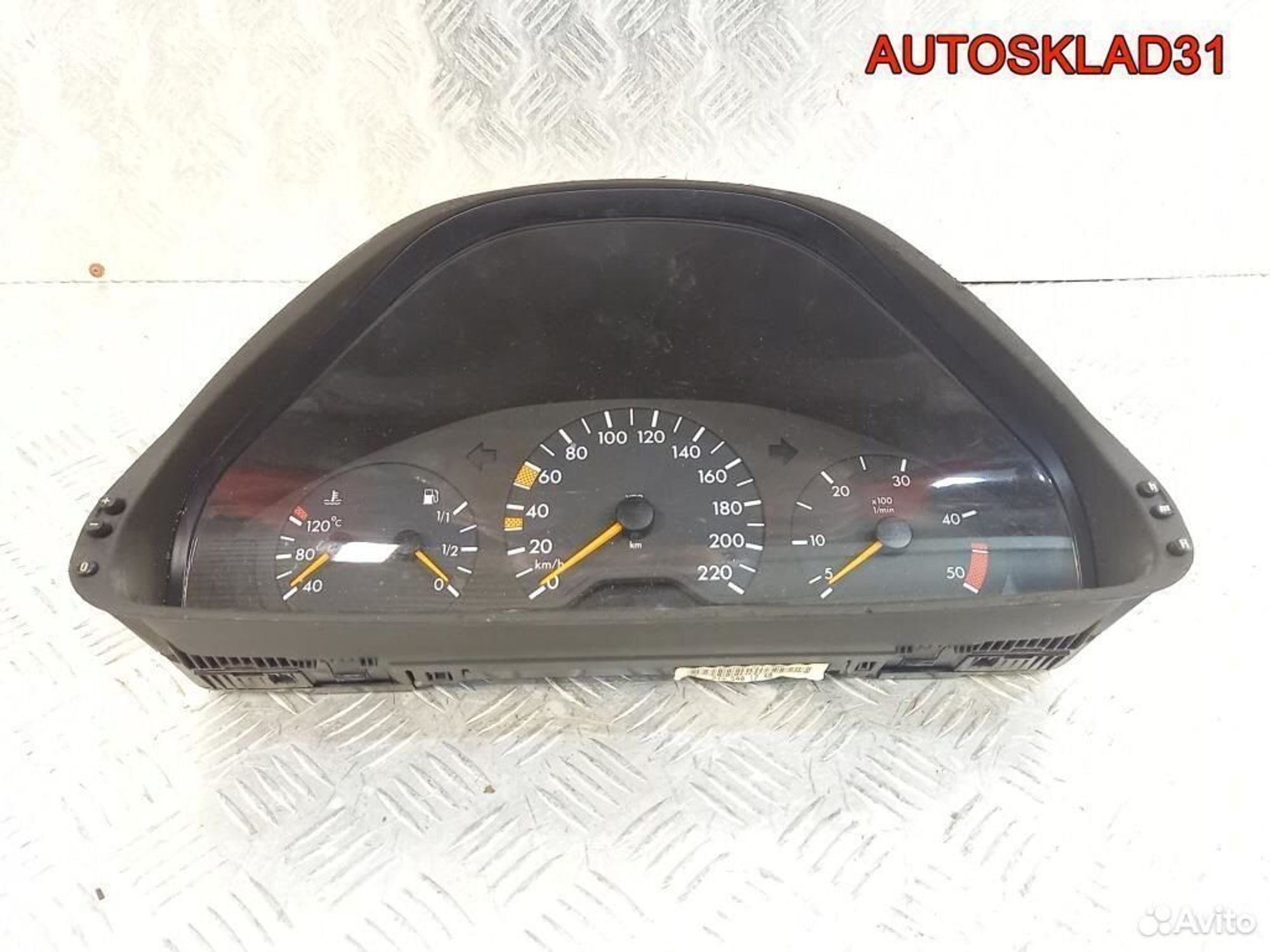 Панель приборов Mercedes W210 A2105401248 Дизель, 4600 рублей, Дубовое