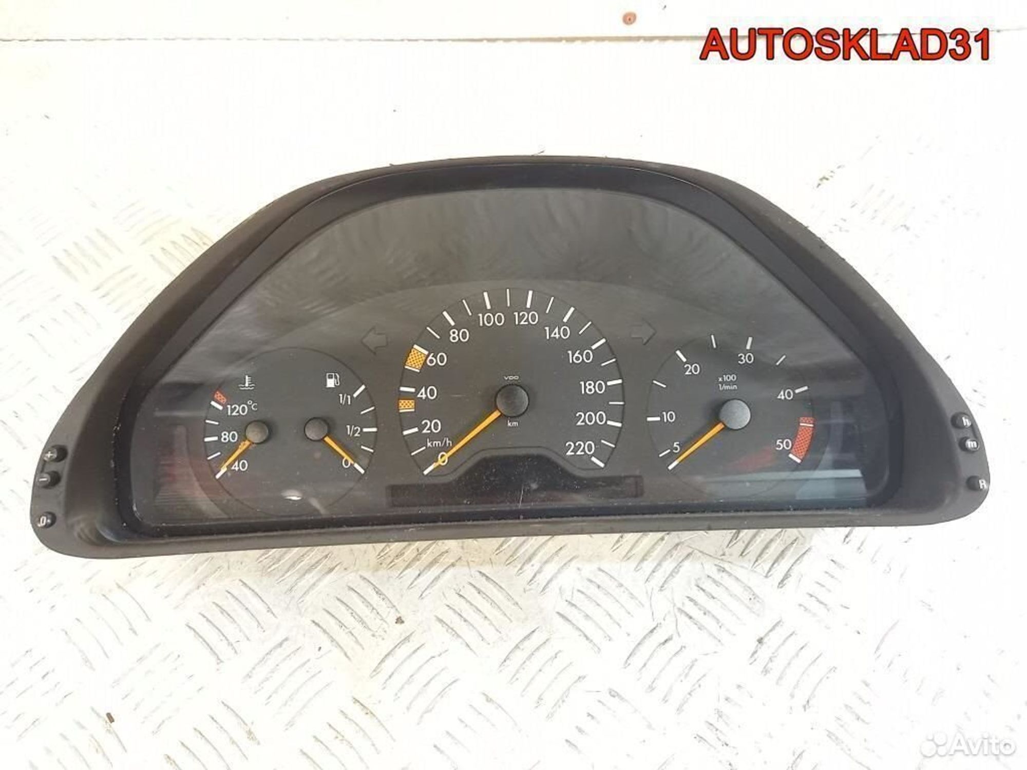 Панель приборов Mercedes W210 A2105401248 Дизель, 4600 рублей, Дубовое