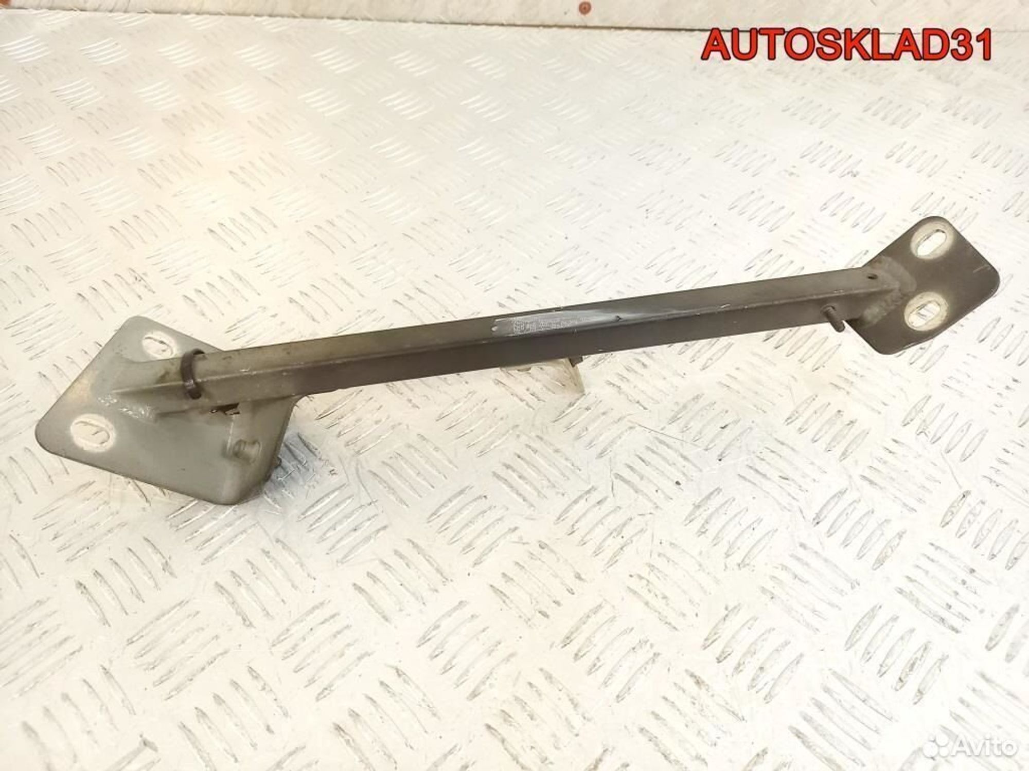 Усилитель передней панели правый Audi A8 D3, 1100 рублей, Дубовое