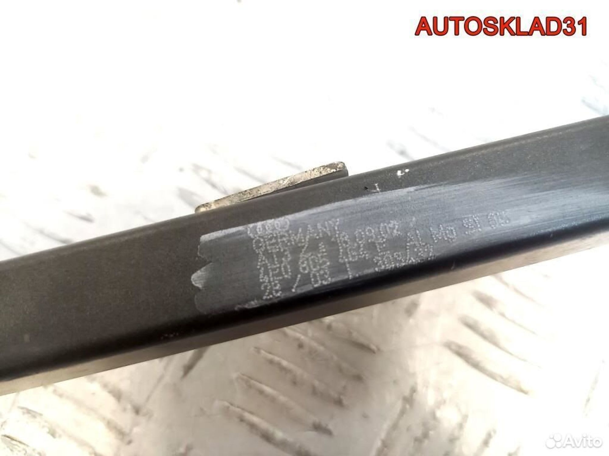 Усилитель передней панели правый Audi A8 D3, 1100 рублей, Дубовое