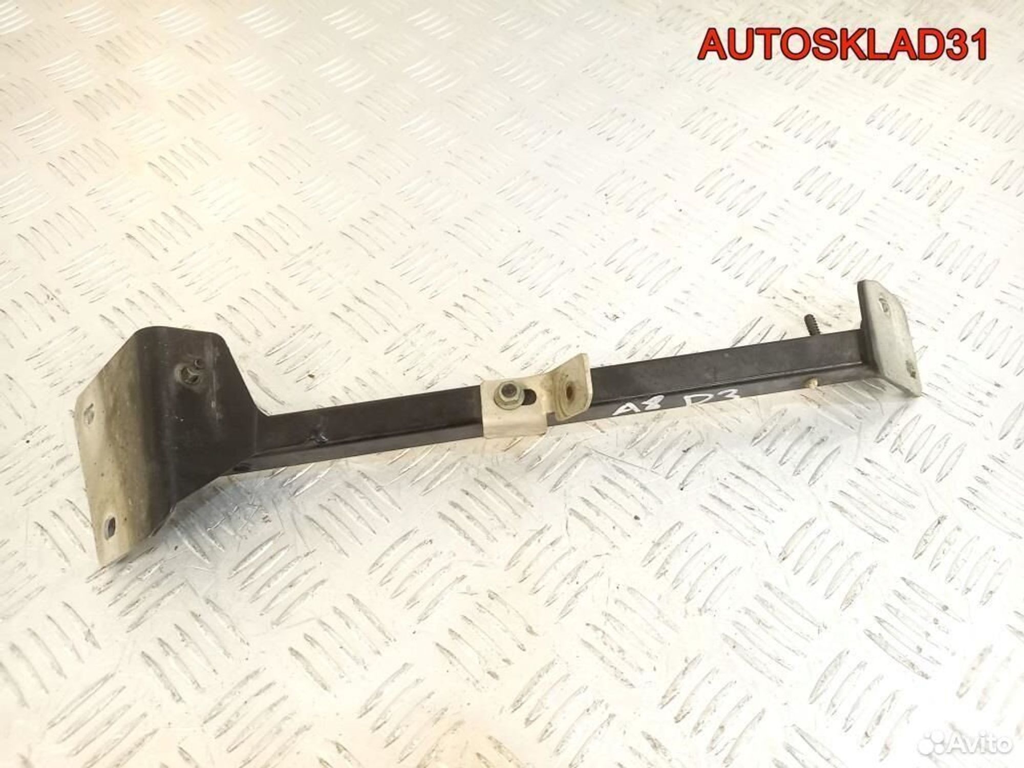 Усилитель передней панели правый Audi A8 D3, 1100 рублей, Дубовое