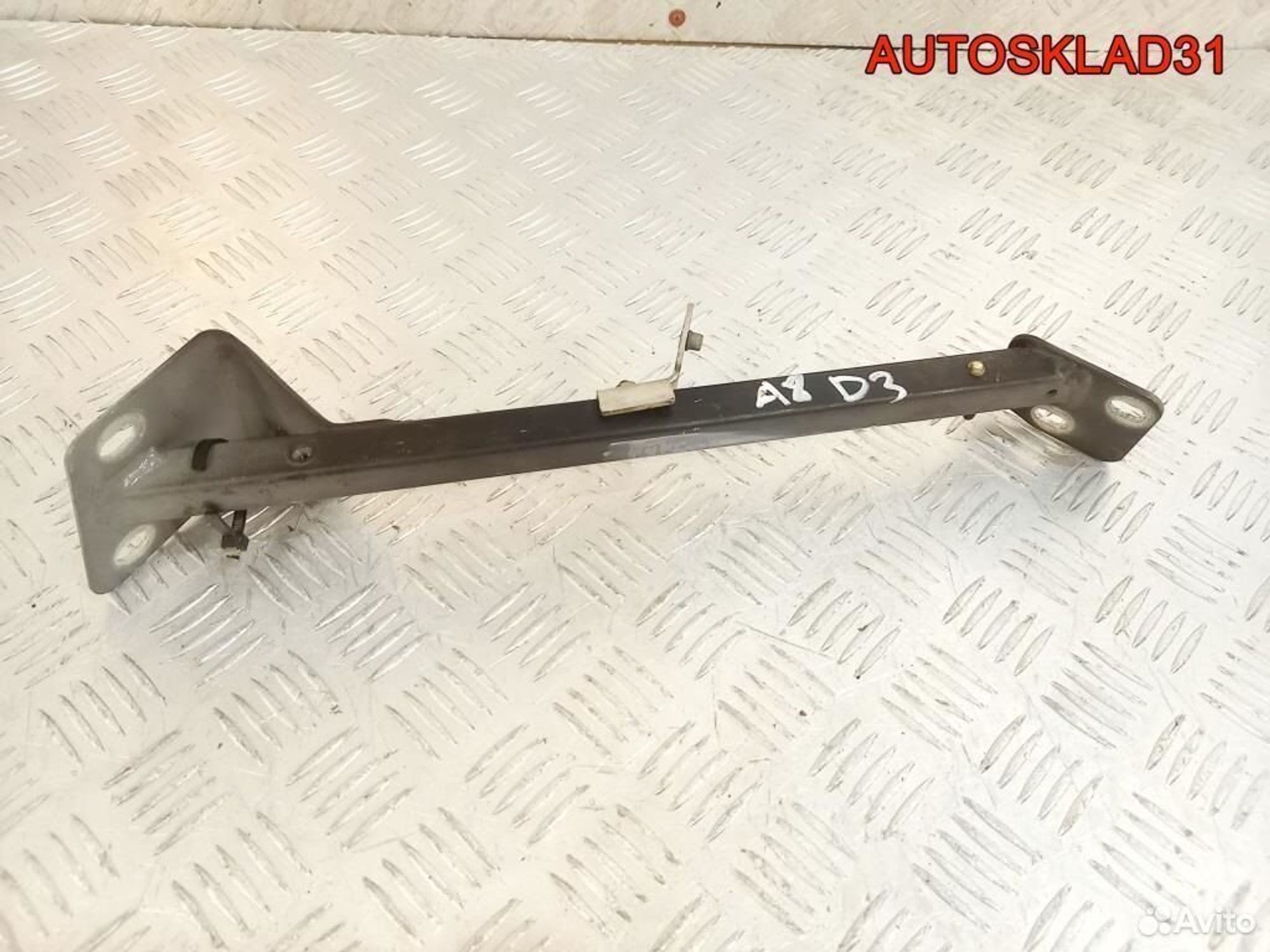 Усилитель передней панели правый Audi A8 D3, 1100 рублей, Дубовое