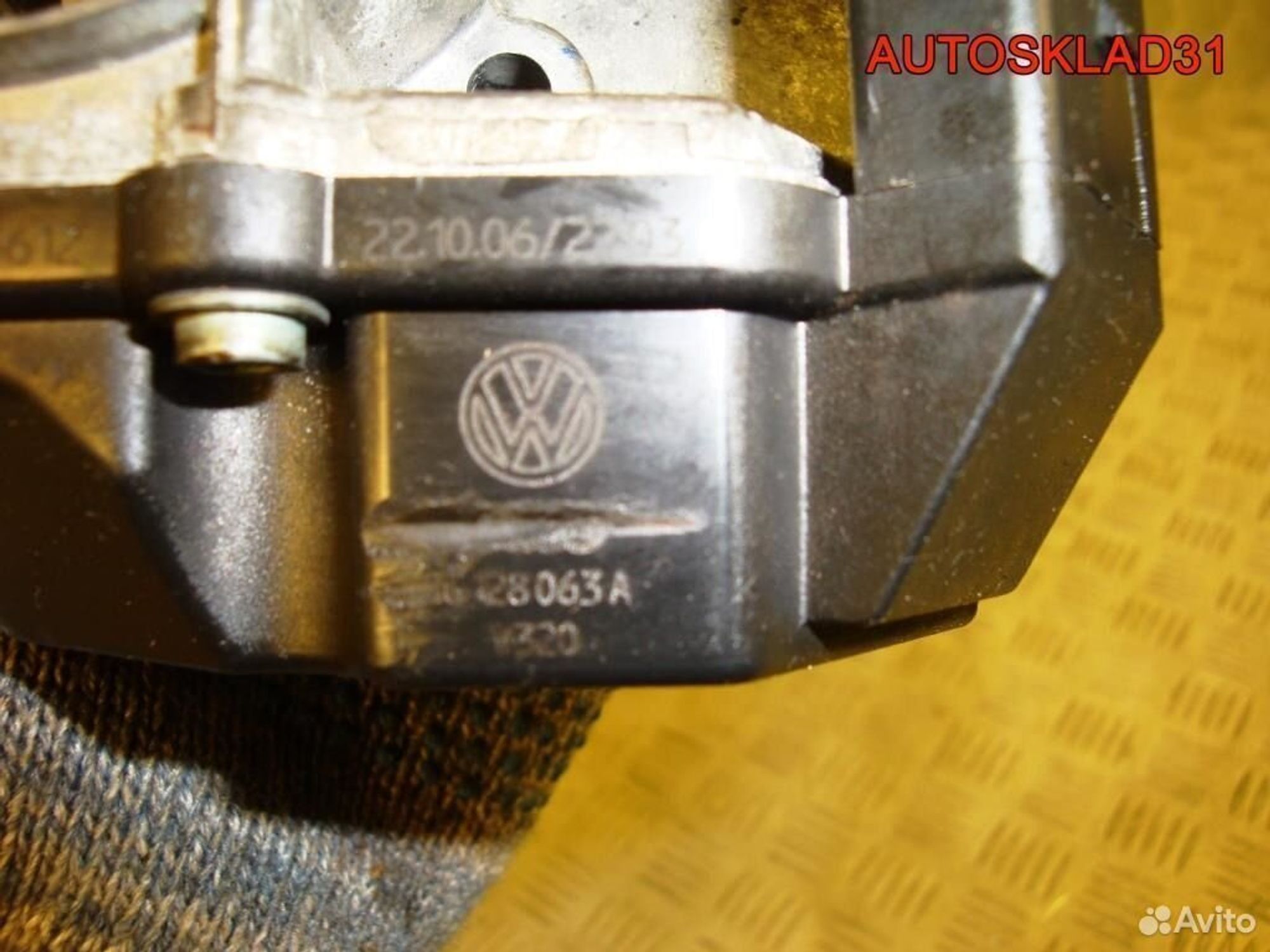 Дроссельная заслонка VW Passat B6 03g128063а, 4100 рублей, Дубовое