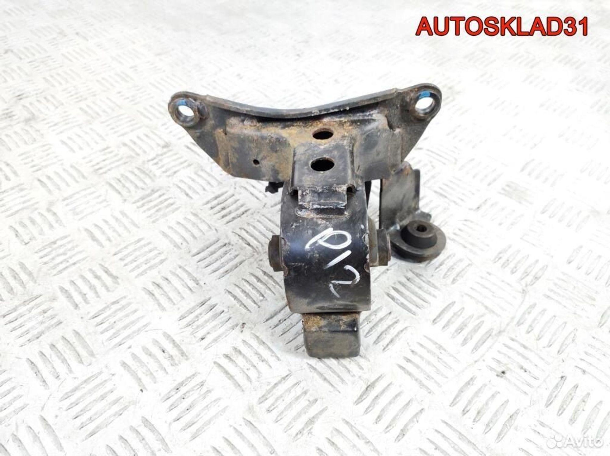 Кронштейн Nissan Primera P12E 11221AE000, 2600 рублей, Дубовое