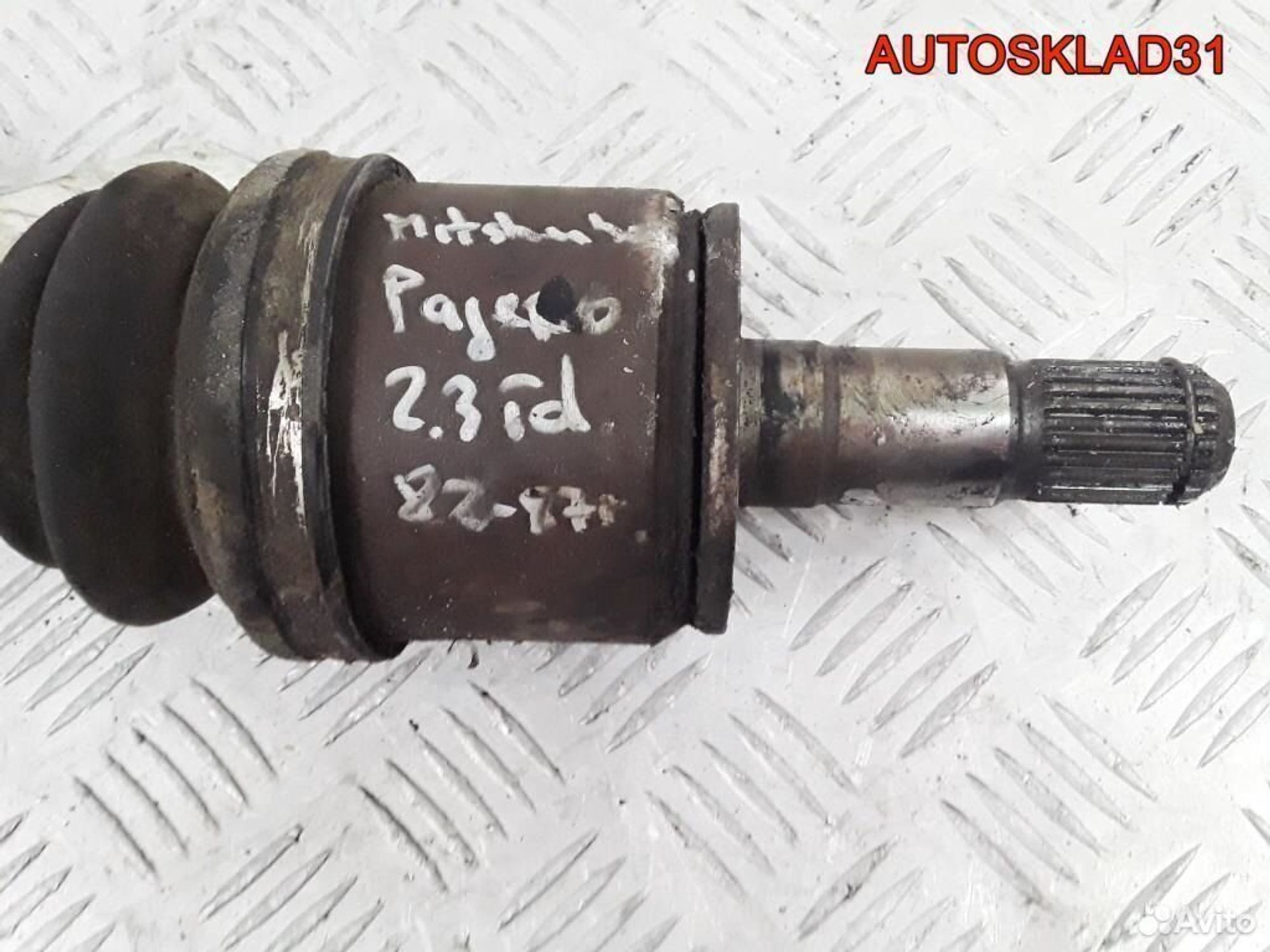 Привод передний левый Mitsubishi Pajero MR276869, 3600 рублей, Дубовое