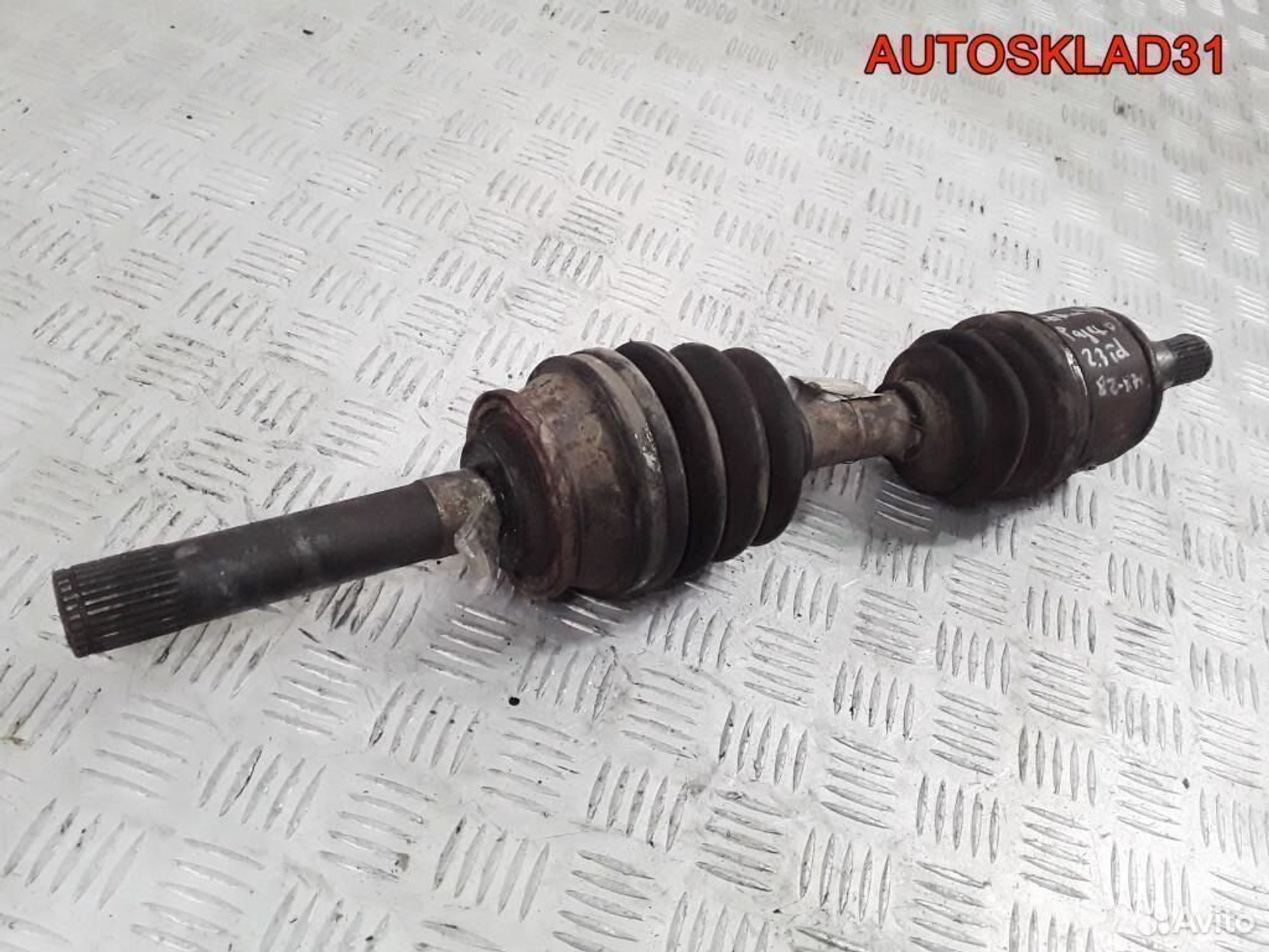 Привод передний левый Mitsubishi Pajero MR276869, 3600 рублей, Дубовое