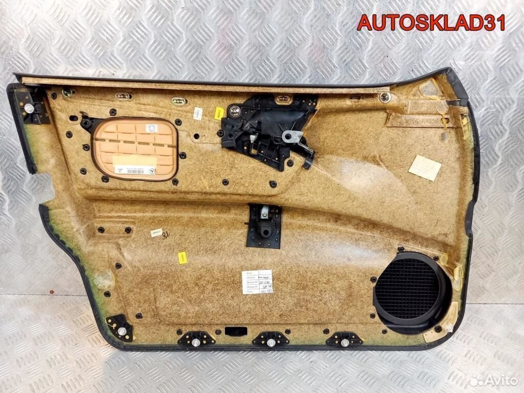 Обшивка дверей Мерседес Бенц В210 A2107200163, 9000 рублей, Дубовое