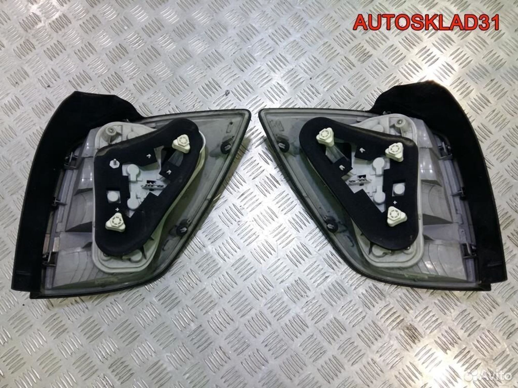 Фонарь задний Opel Astra H 13223675 Универсал, 6300 рублей, Дубовое