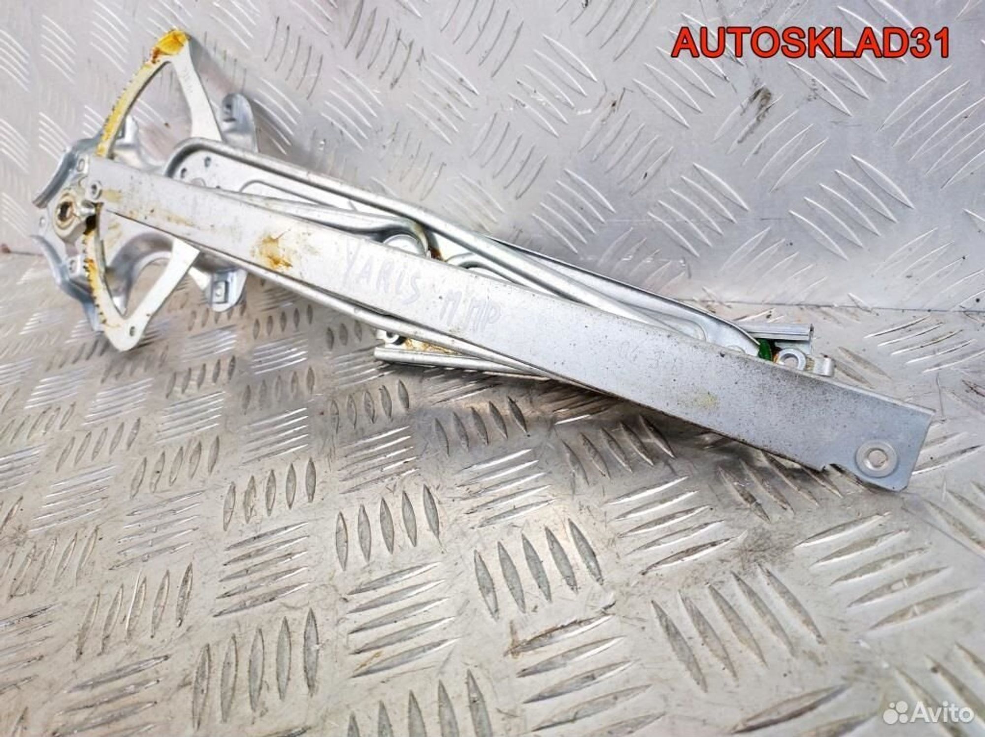 Стеклоподъемник передний правый Toyota Yaris, 2100 рублей, Дубовое