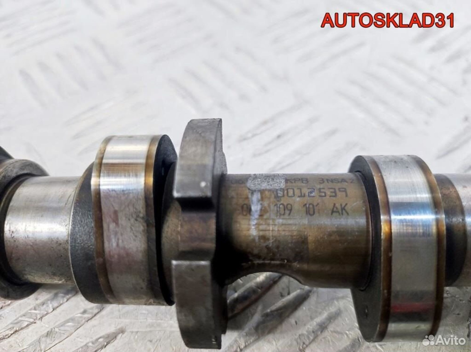 Распредвал впускной правый Audi A6 C6 06E109101AK, 6300 рублей, Дубовое