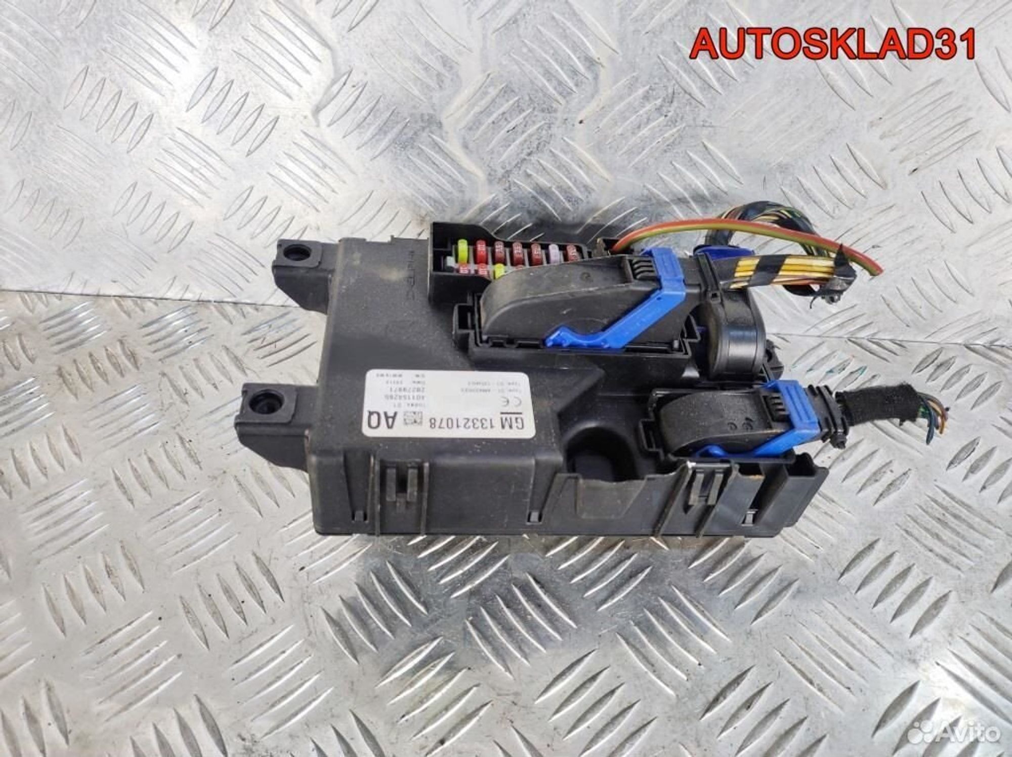 Блок предохранителей салона Opel Corsa D 13321078, 2100 рублей, Дубовое