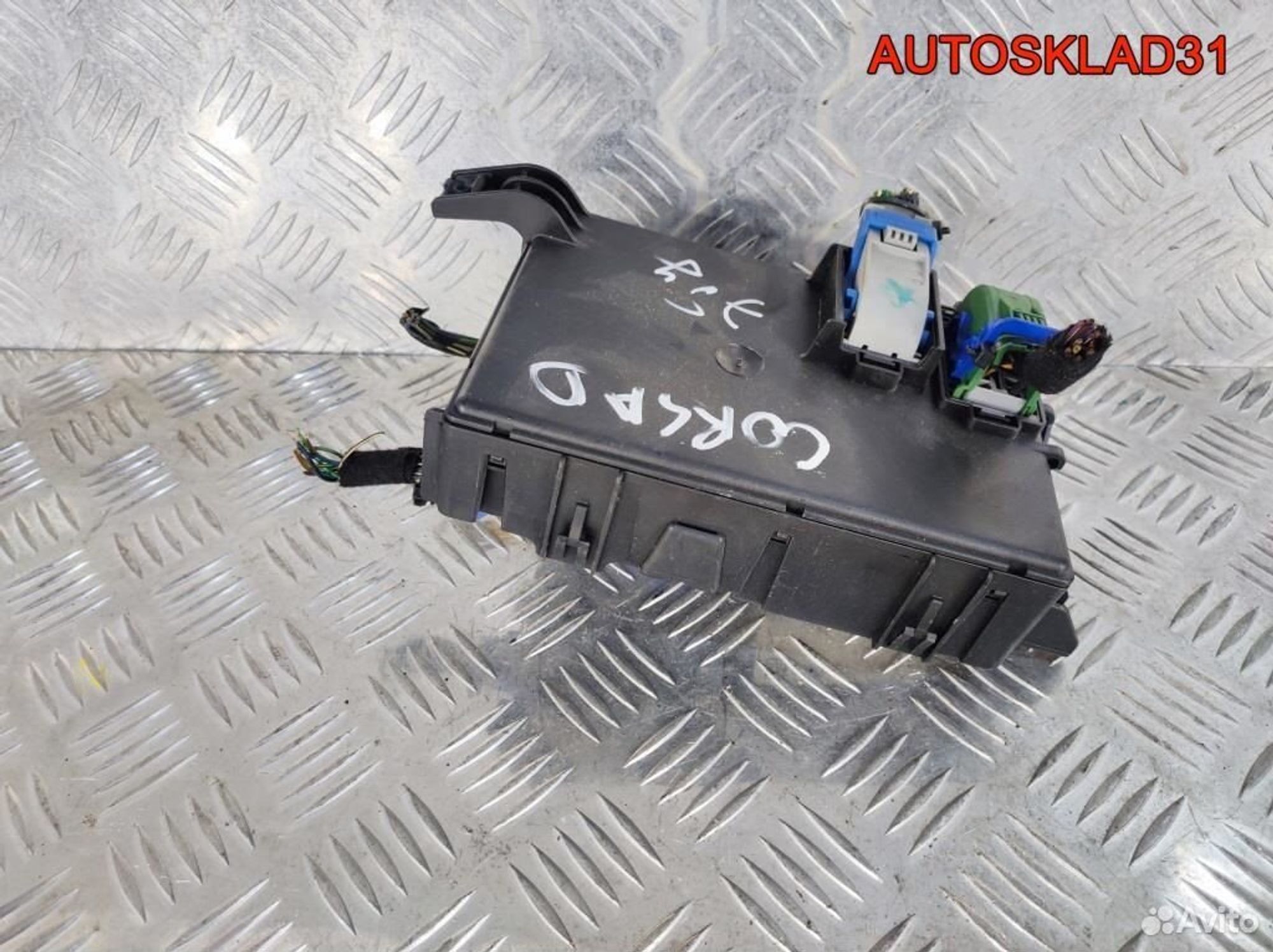 Блок предохранителей салона Opel Corsa D 13321078, 2100 рублей, Дубовое