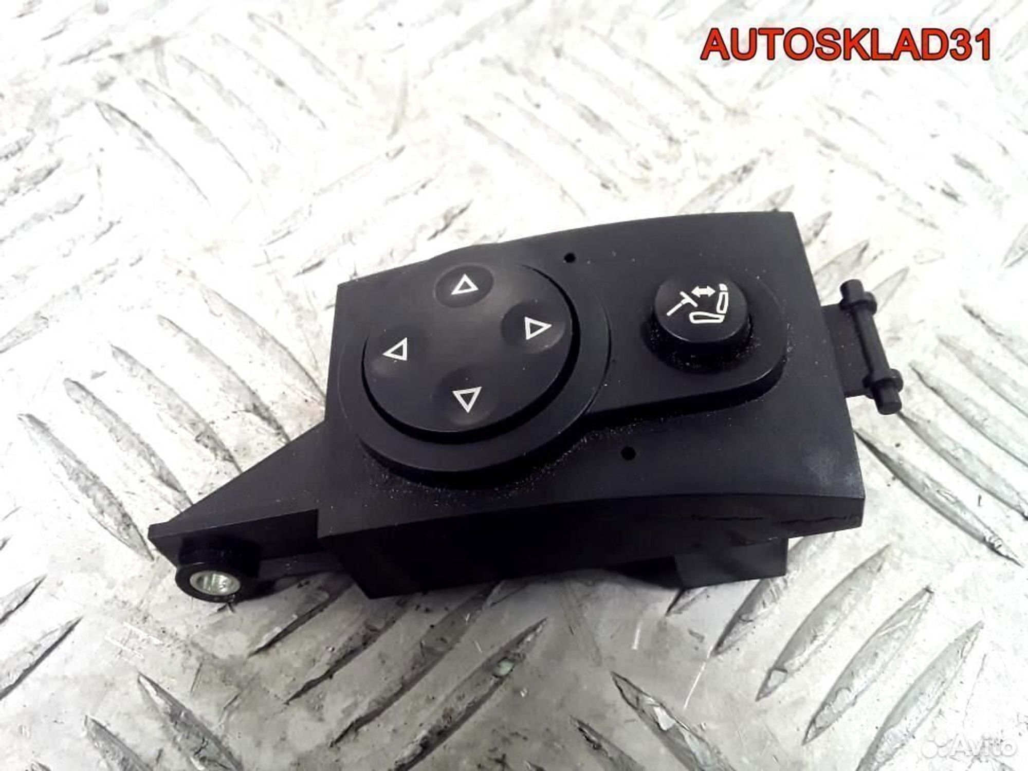 Кнопка регулировки рулев. колонки Touare 3D0953551, 1200 рублей, Дубовое