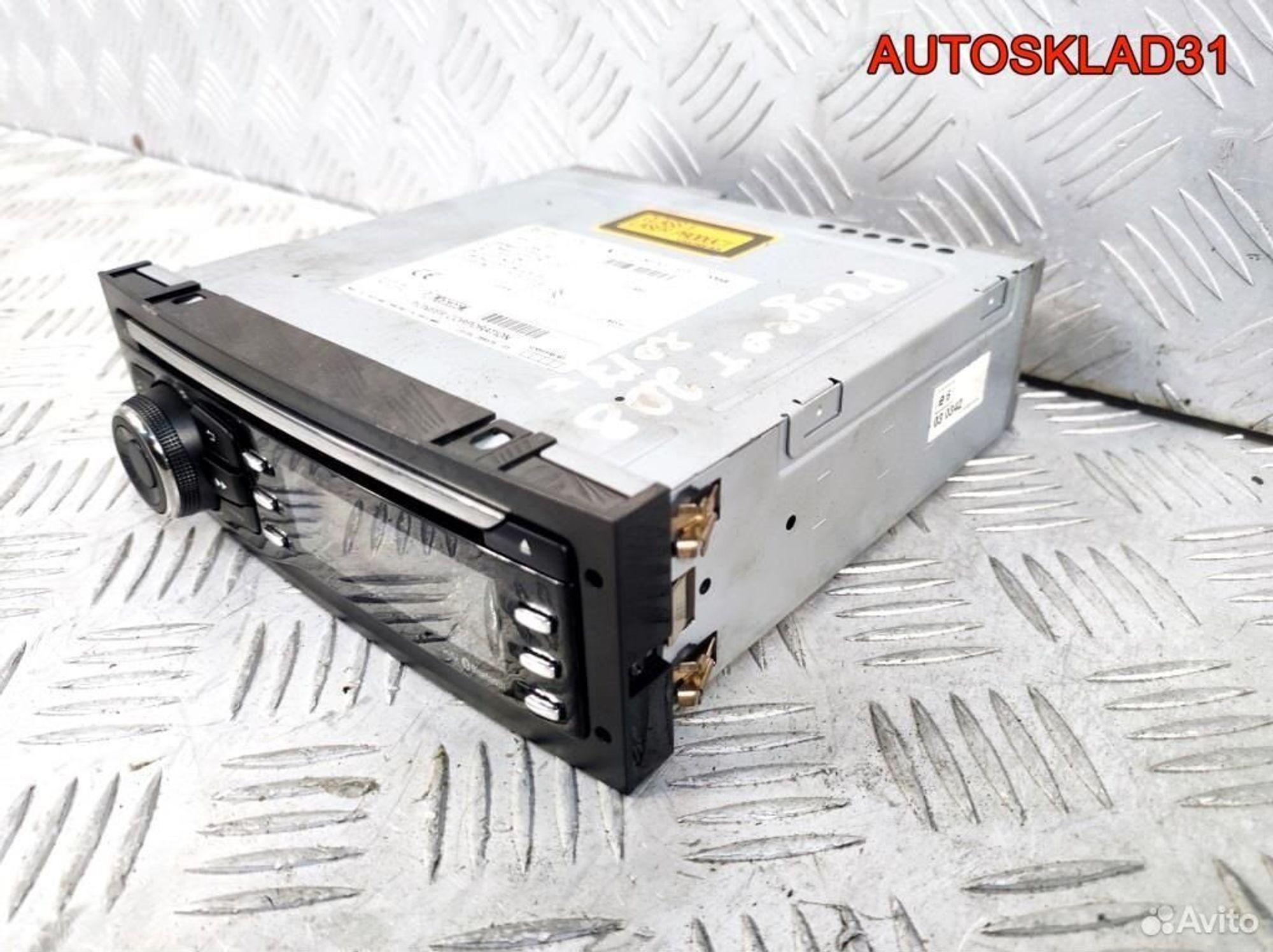 Магнитола Peugeot 208 98051026ZD, 5200 рублей, Дубовое