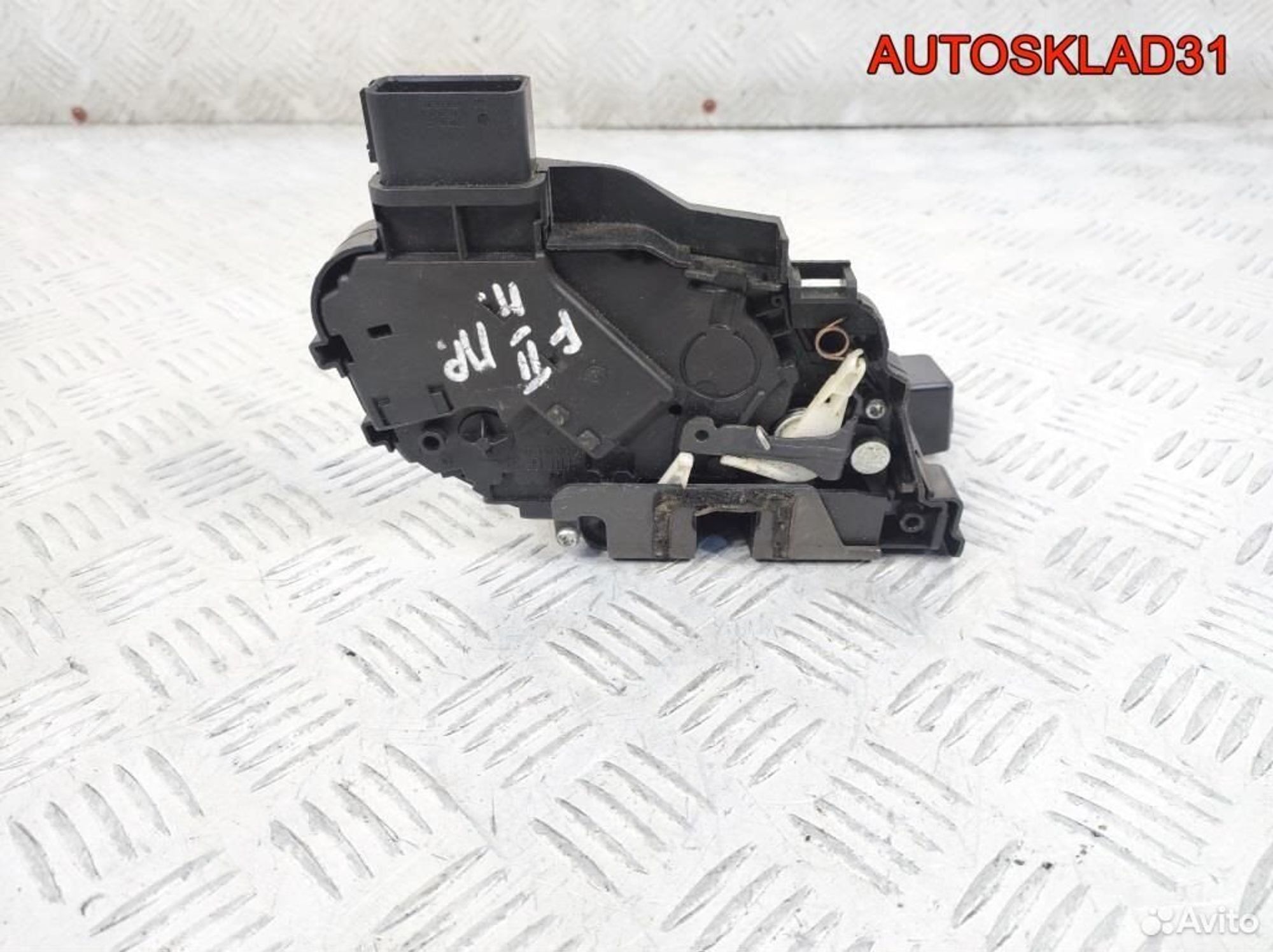 Замок двери передней правой Ford Focus 2 4894643, 2300 рублей, Дубовое