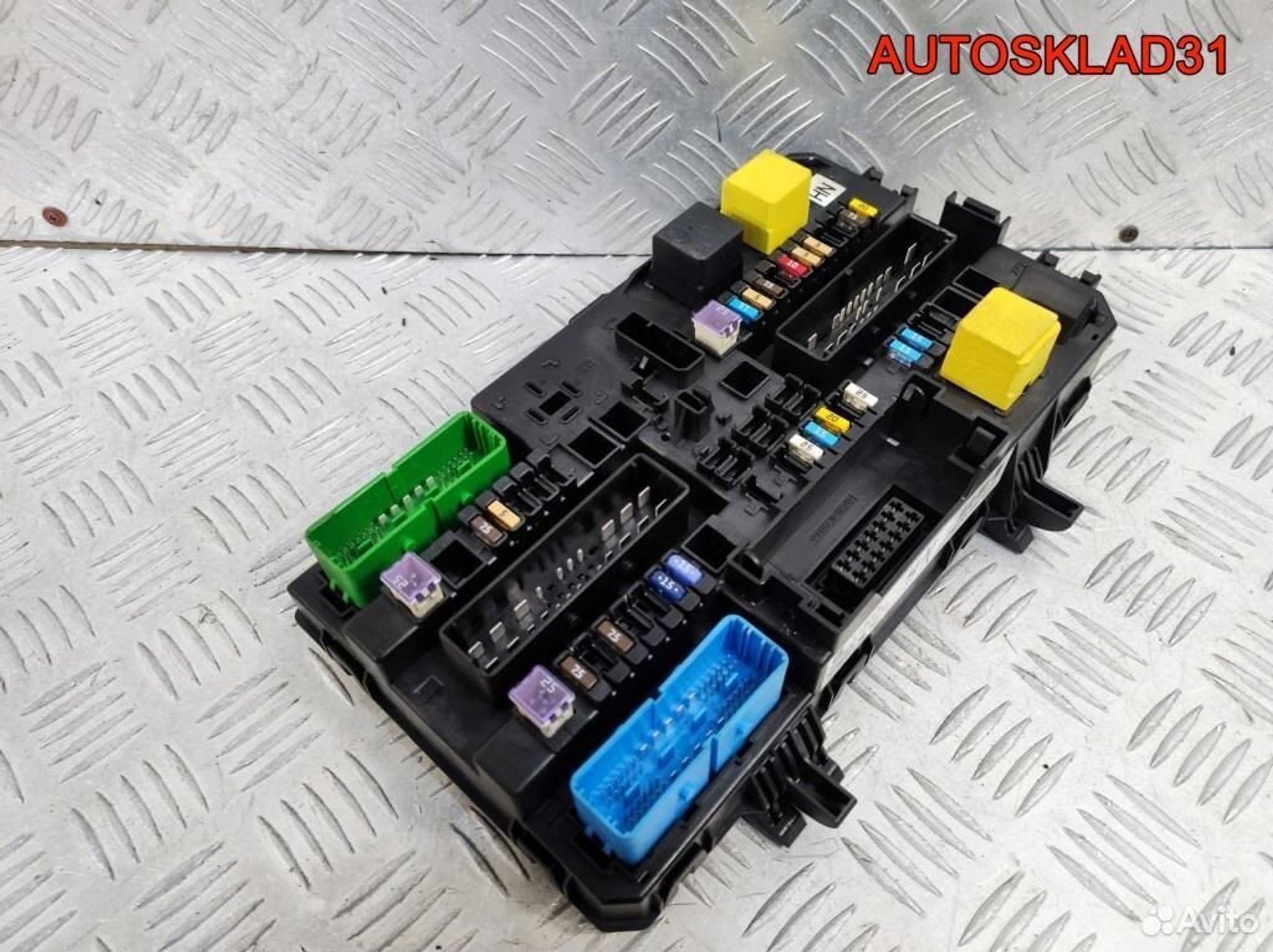 Блок предохранителей Opel Astra H 13220829 Cabrio, 2100 рублей, Дубовое