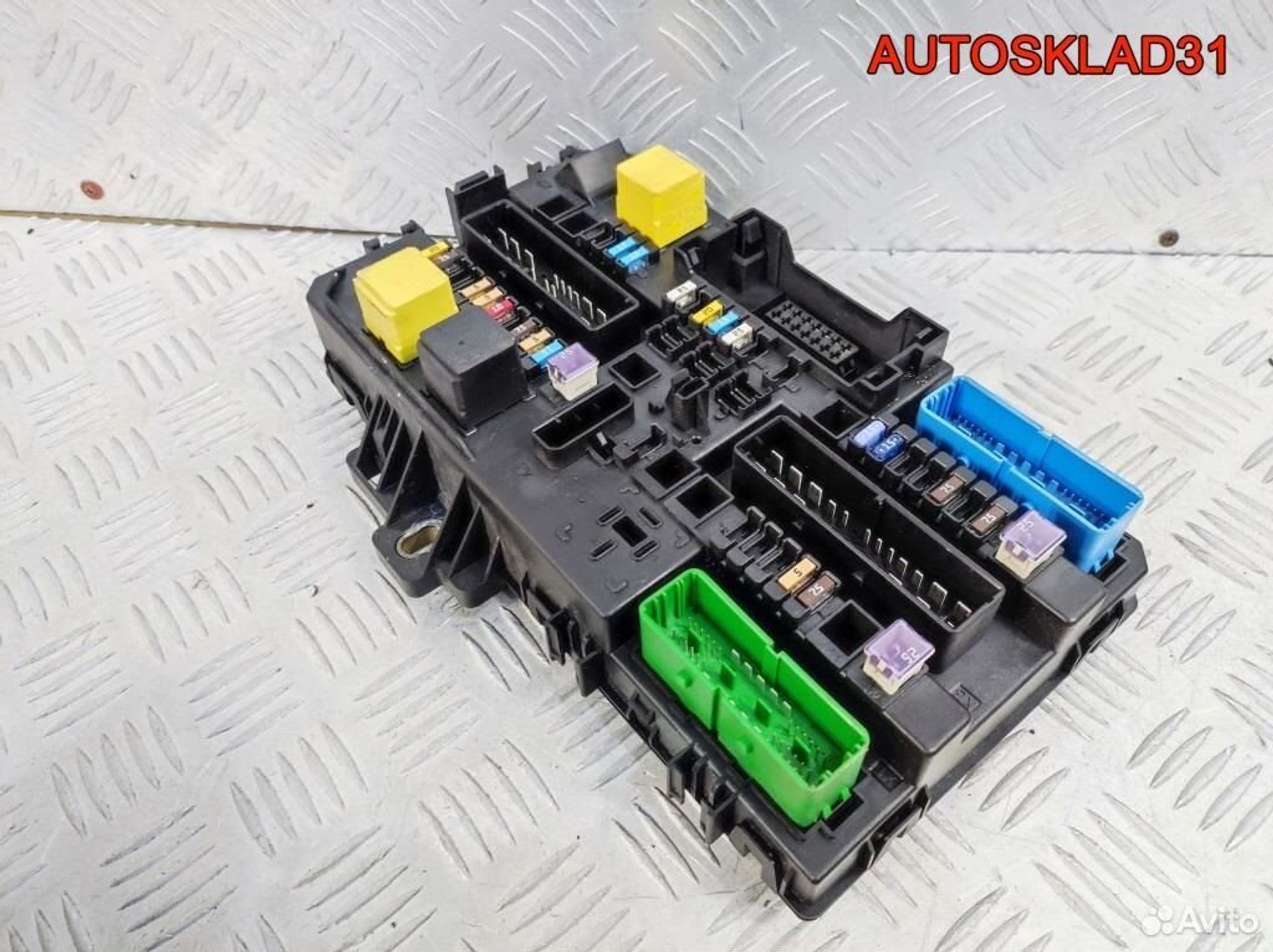 Блок предохранителей Opel Astra H 13220829 Cabrio, 2100 рублей, Дубовое