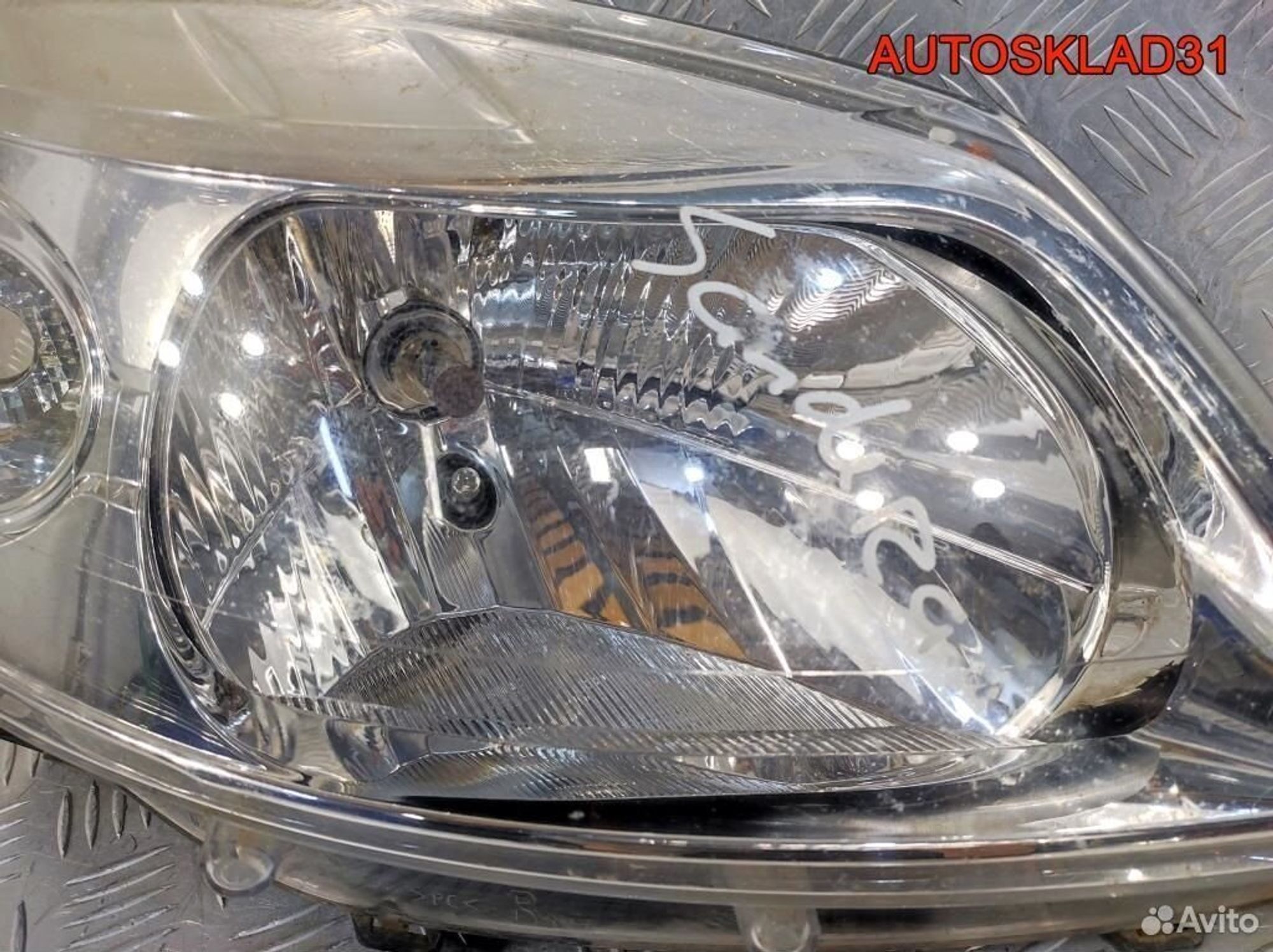 Фара правая Renault Sandero 8200733877, 4500 рублей, Дубовое
