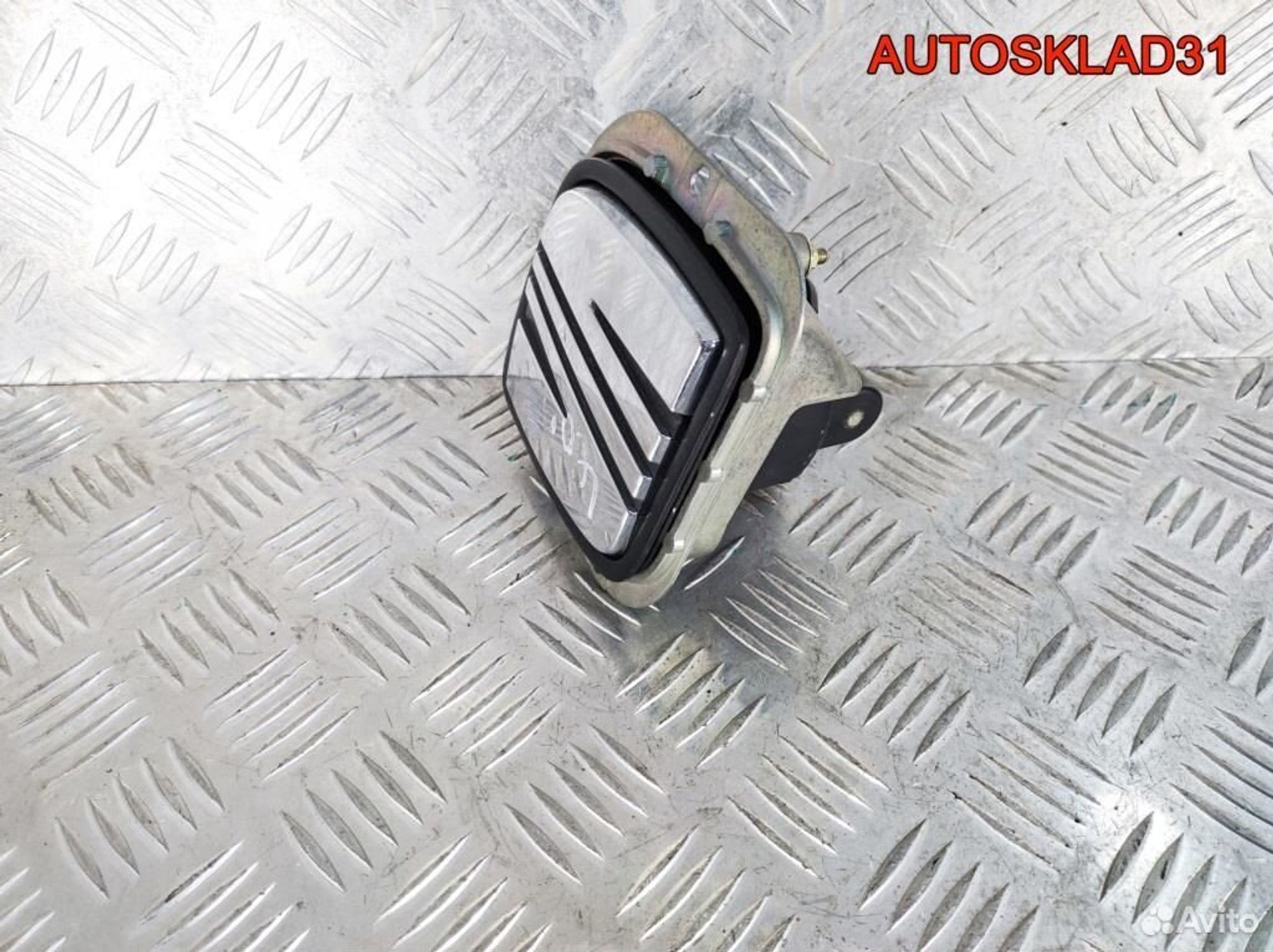 Ручка открывания багажника Seat Leon 1M 1M6827565J, 1700 рублей, Дубовое