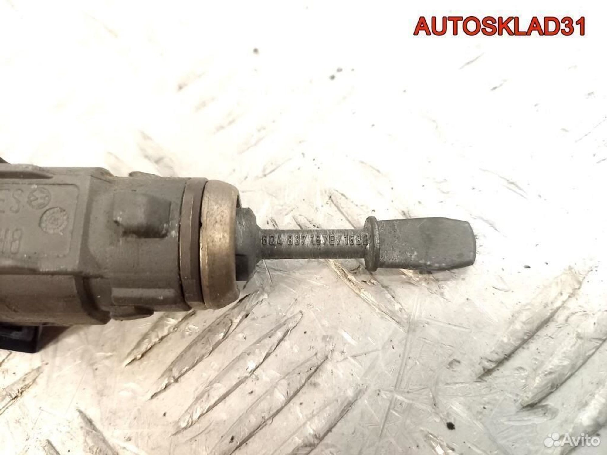 Вставка замка двери левой VW Polo 9N 6Q4837167E, 1200 рублей, Дубовое