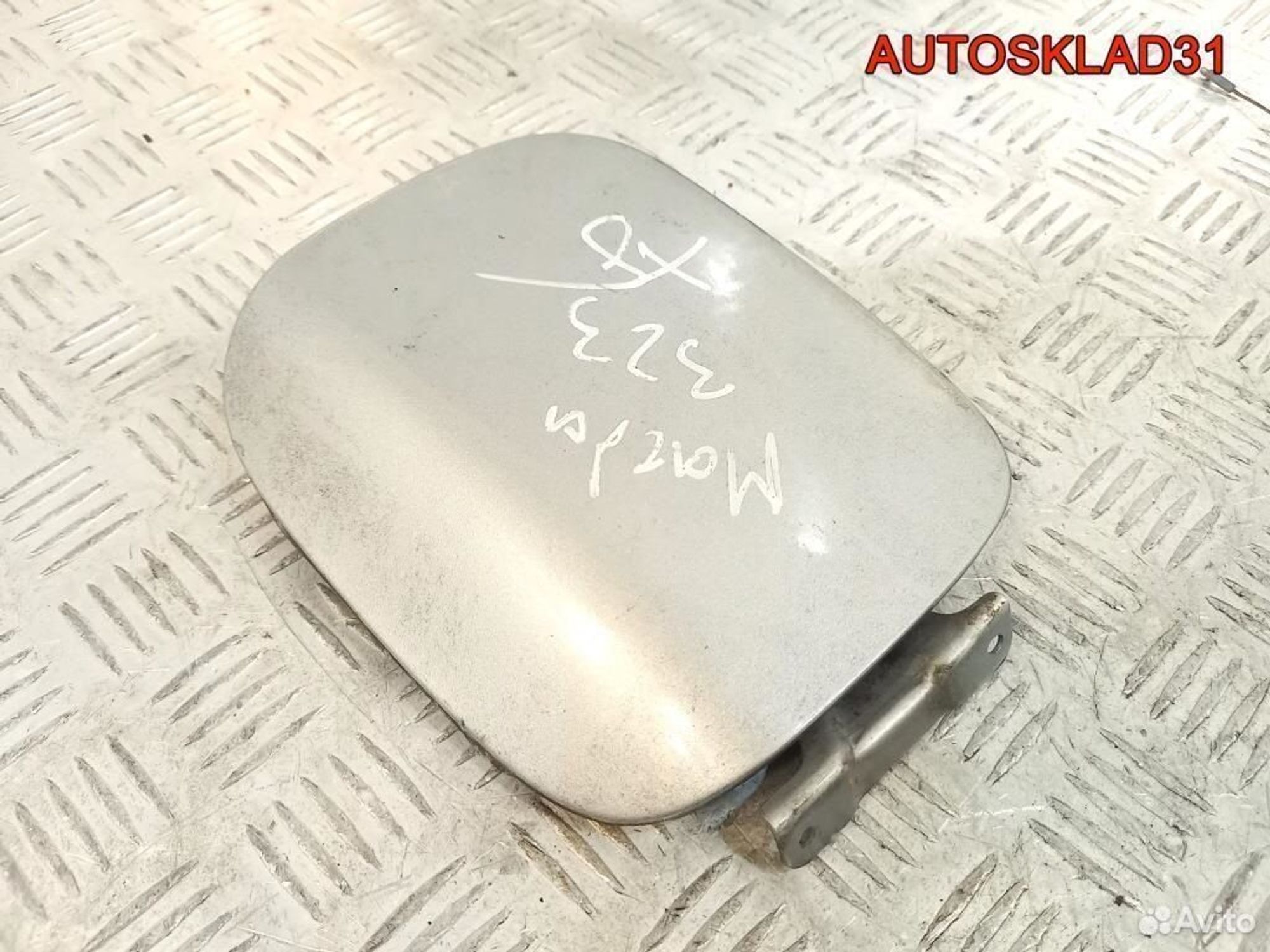 Лючок бензобака Mazda 323 BA B22H42410A Хетчбэк, 1100 рублей, Дубовое