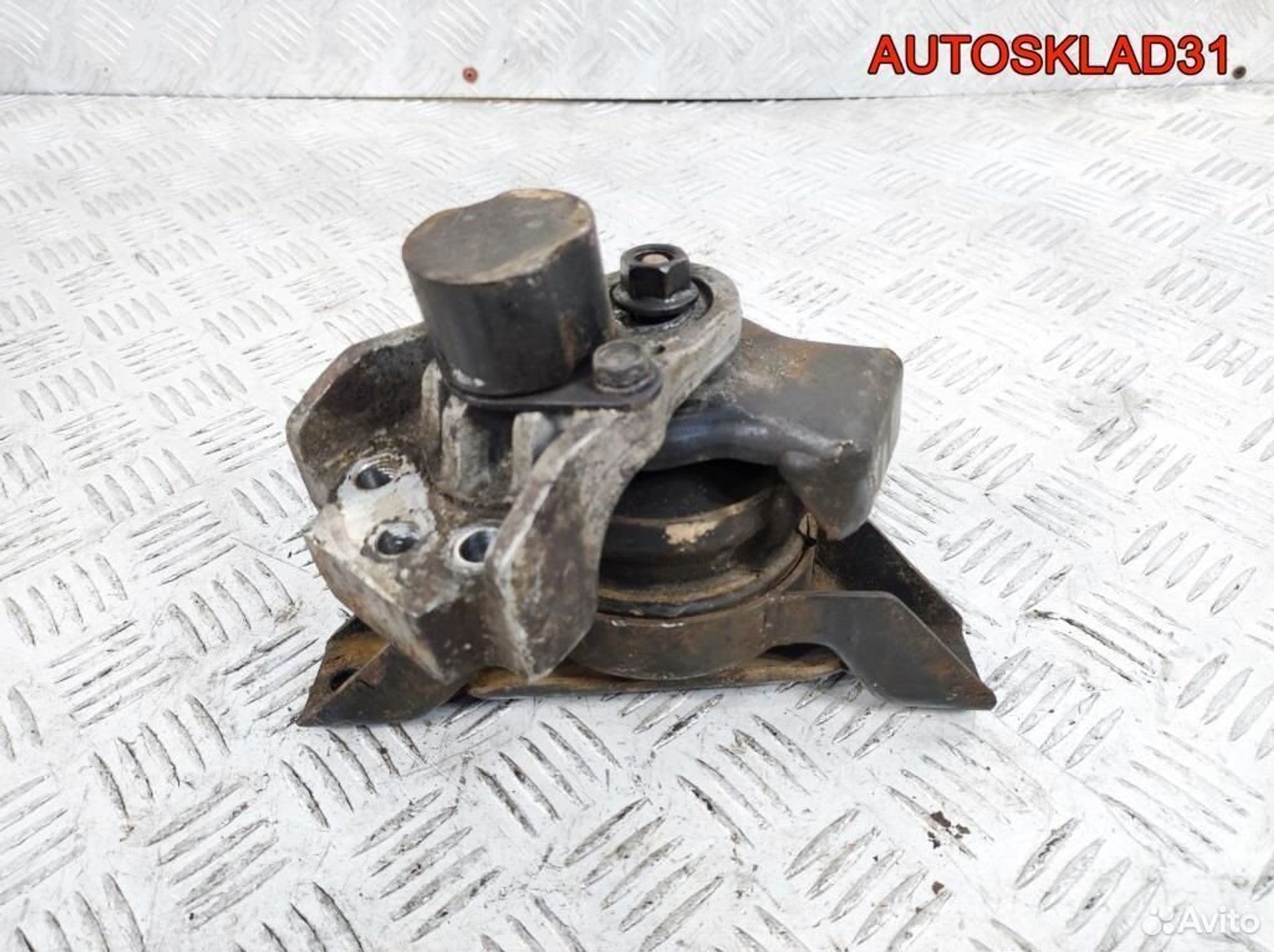 Опора двигателя правая Hyundai Getz 218151C220, 2100 рублей, Дубовое