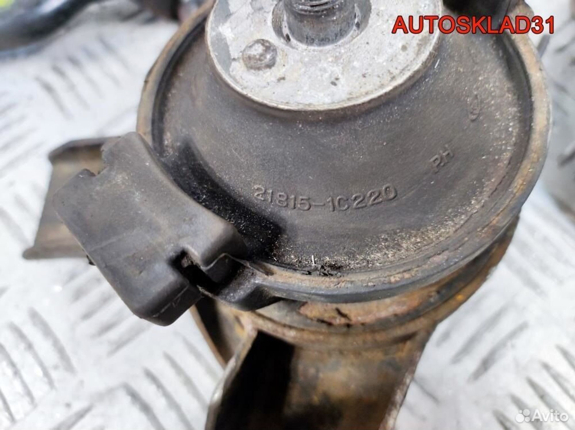 Опора двигателя правая Hyundai Getz 218151C220, 2100 рублей, Дубовое